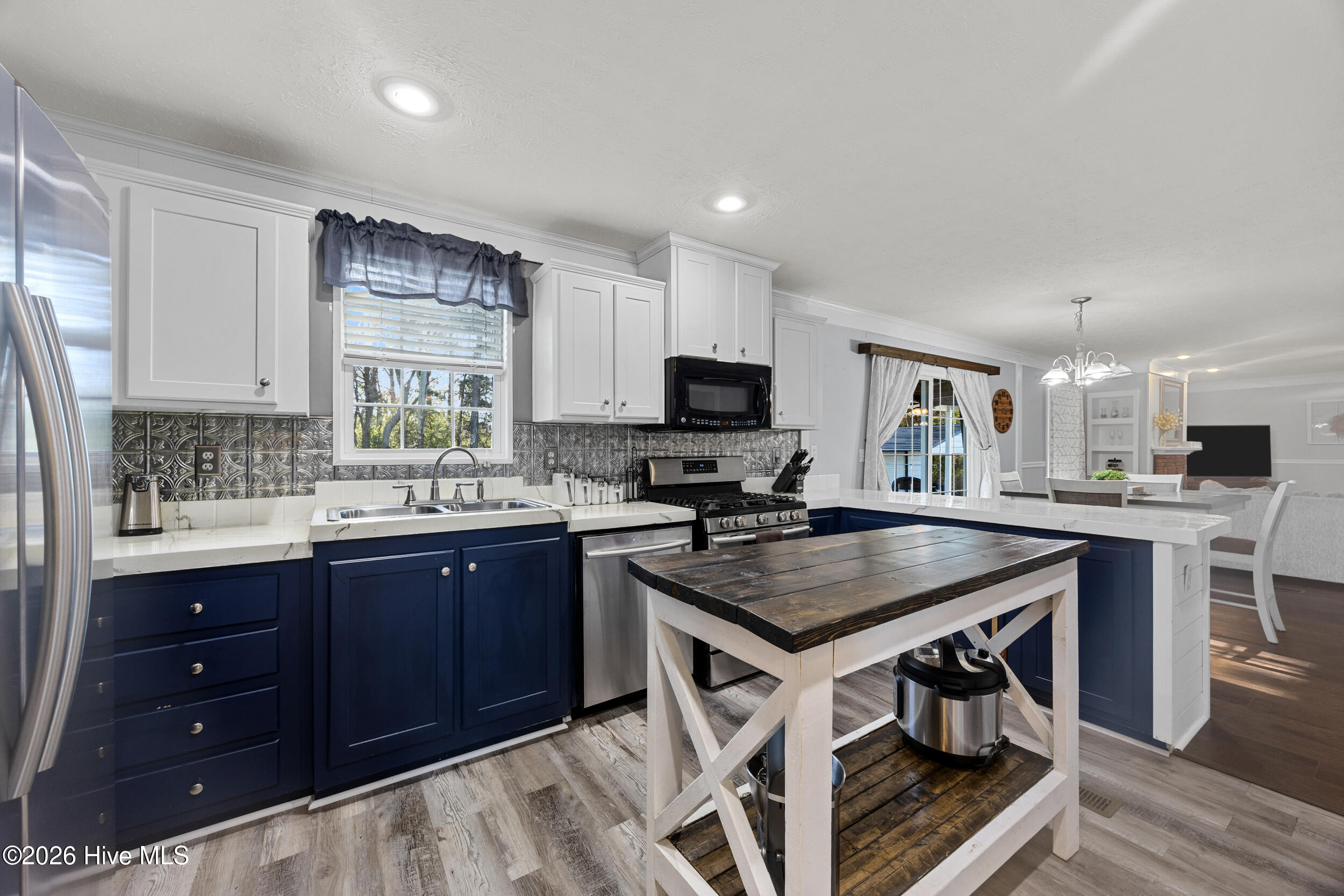 101 R & B Court, Chinquapin, NC 28521 – photo 12: 15_kitchen
