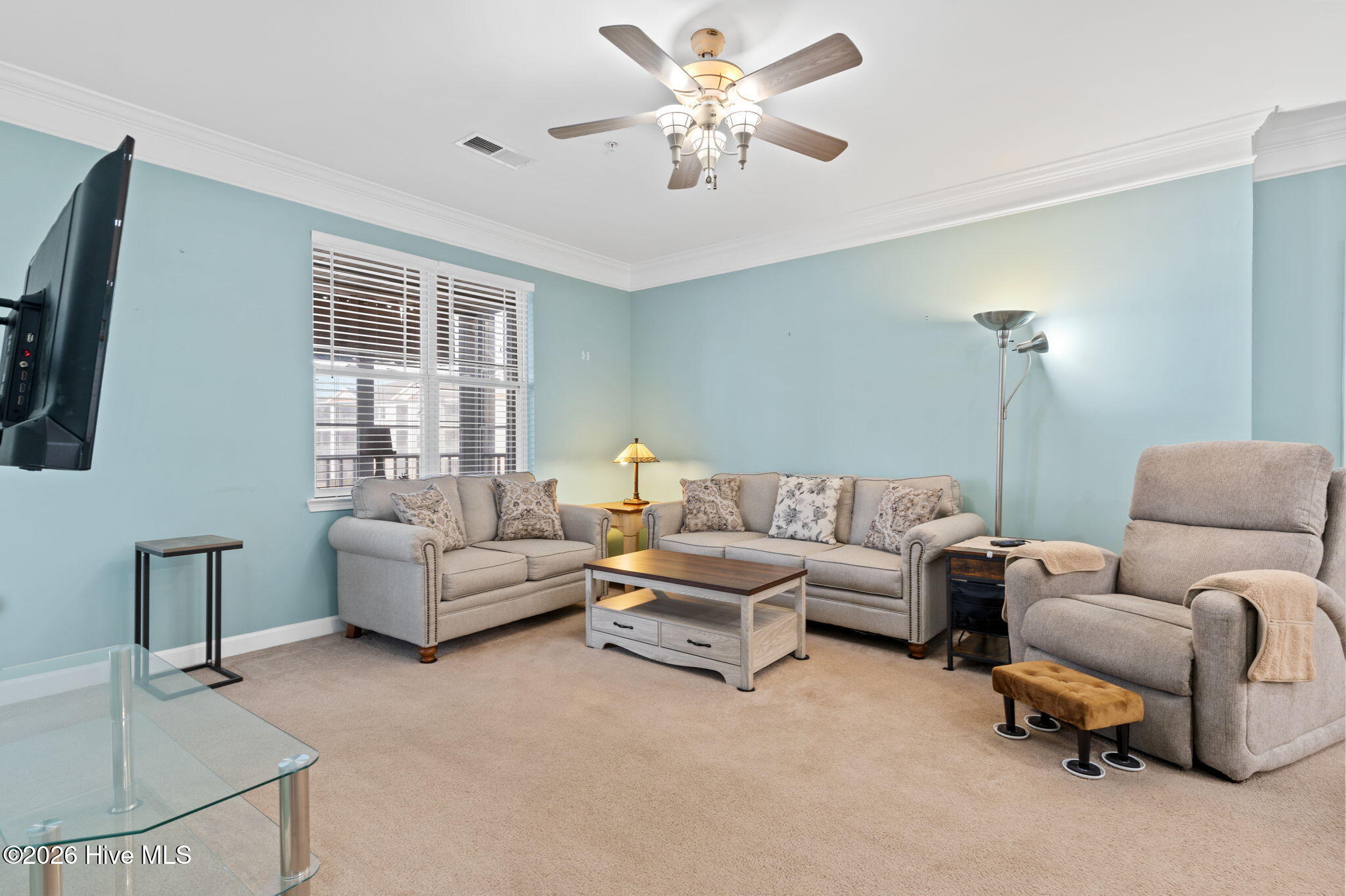 100548351 | Photo 10