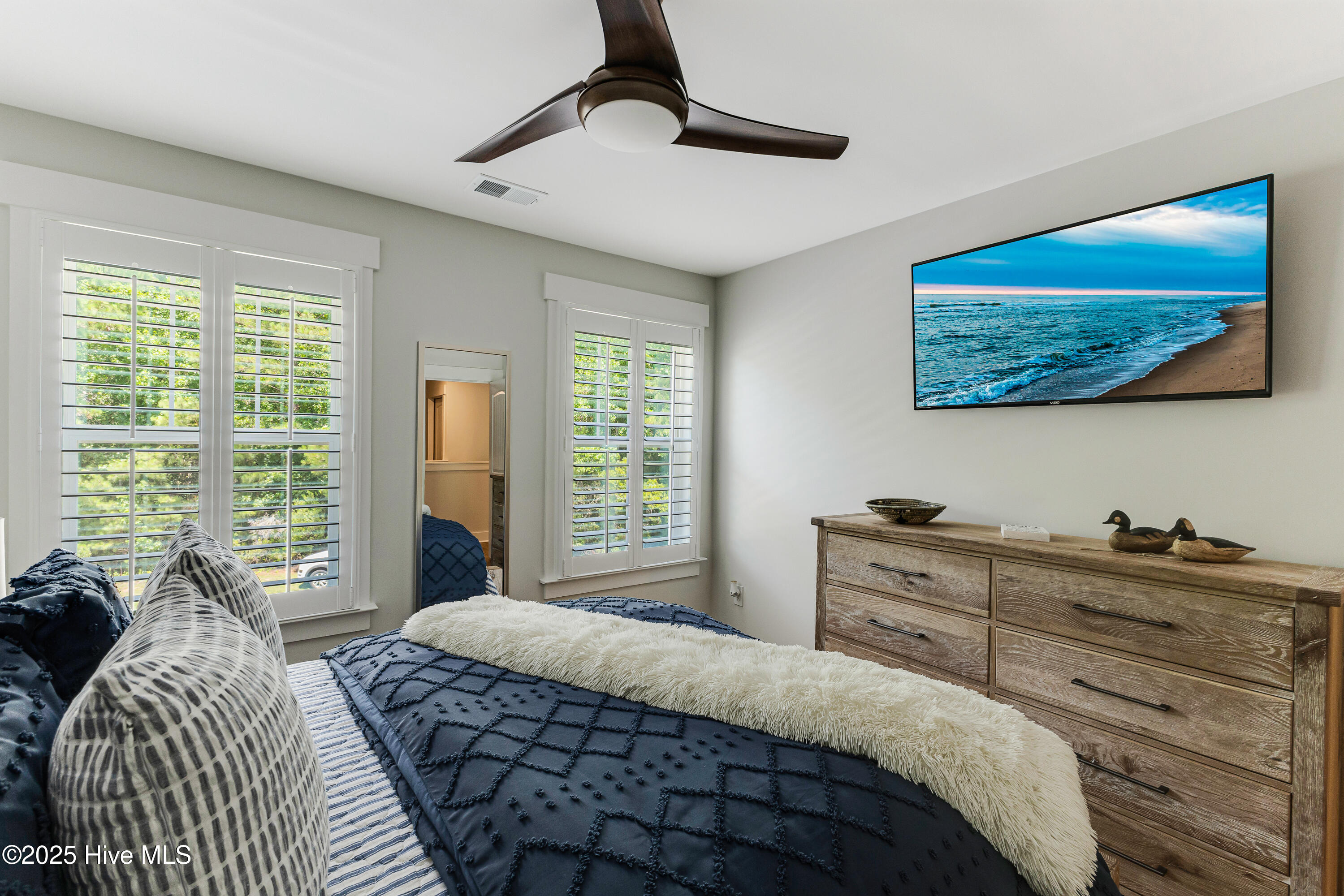 100514255 | Photo 24