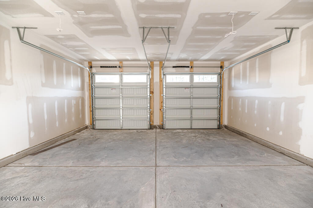 100550203 | Photo 16