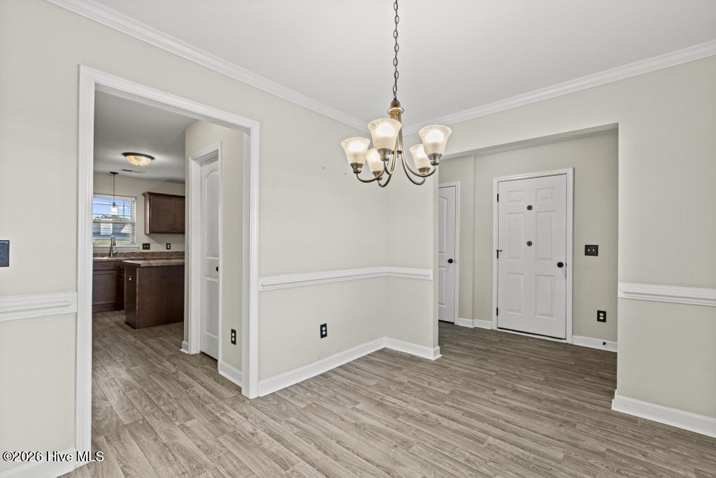 100566297 | Photo 13