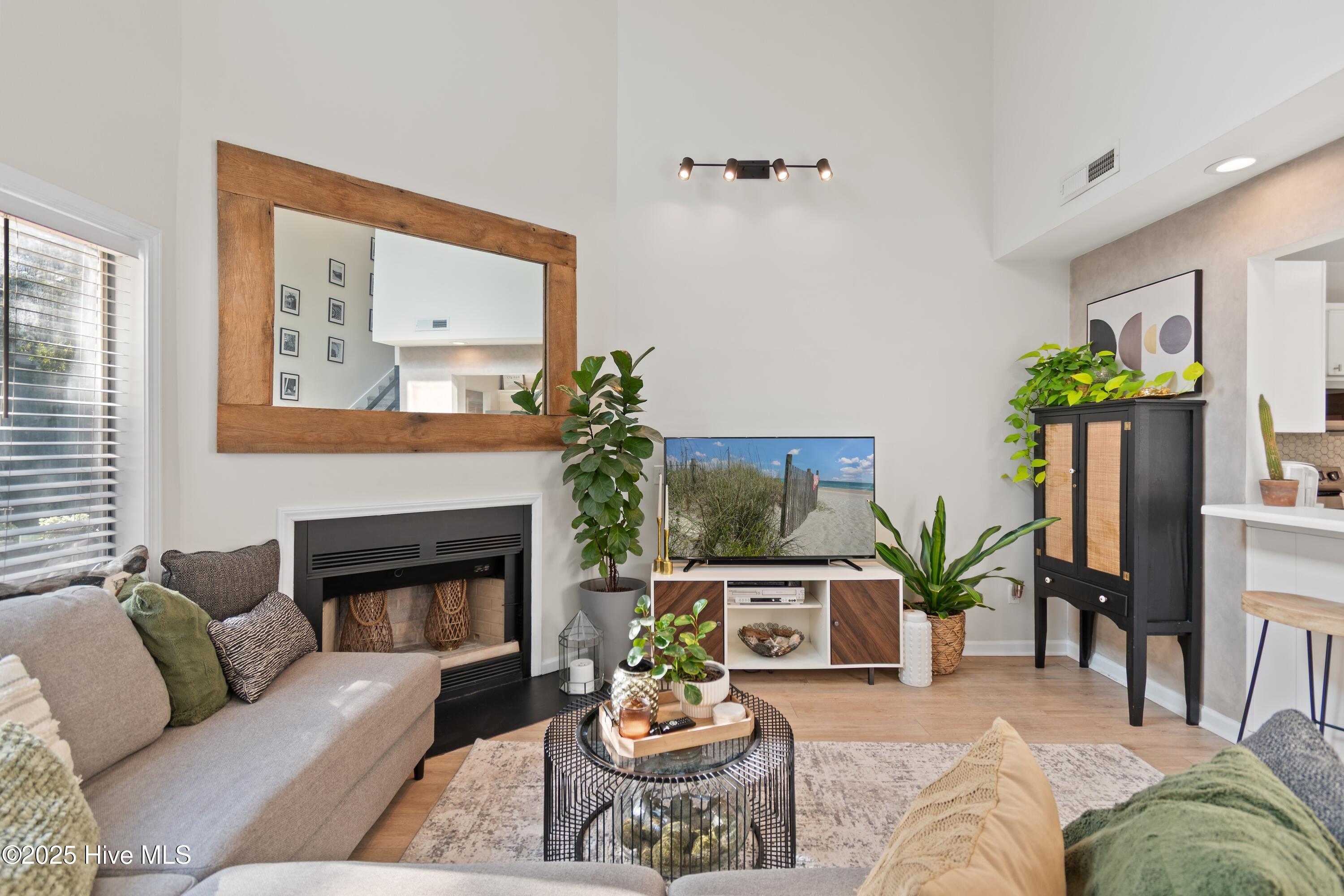 6328 Wrightsville Avenue Apt F2, Wilmington, NC 28403 – photo 6: 6328WrightsvilleAveF2 - 25