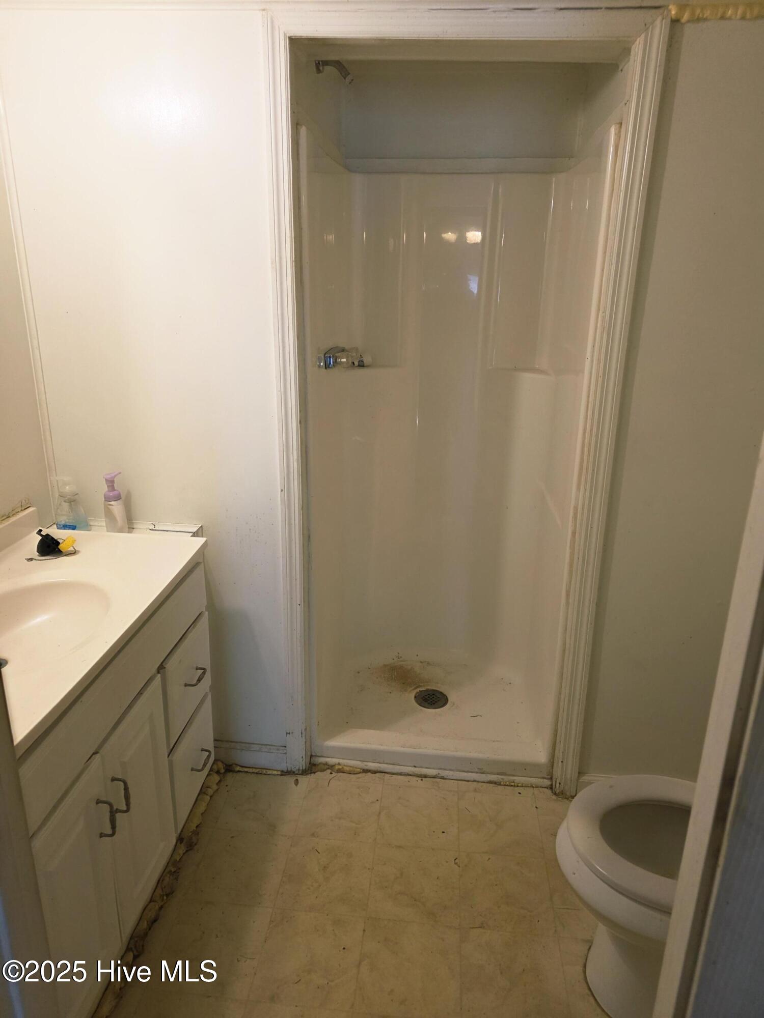 100544100 | Photo 14