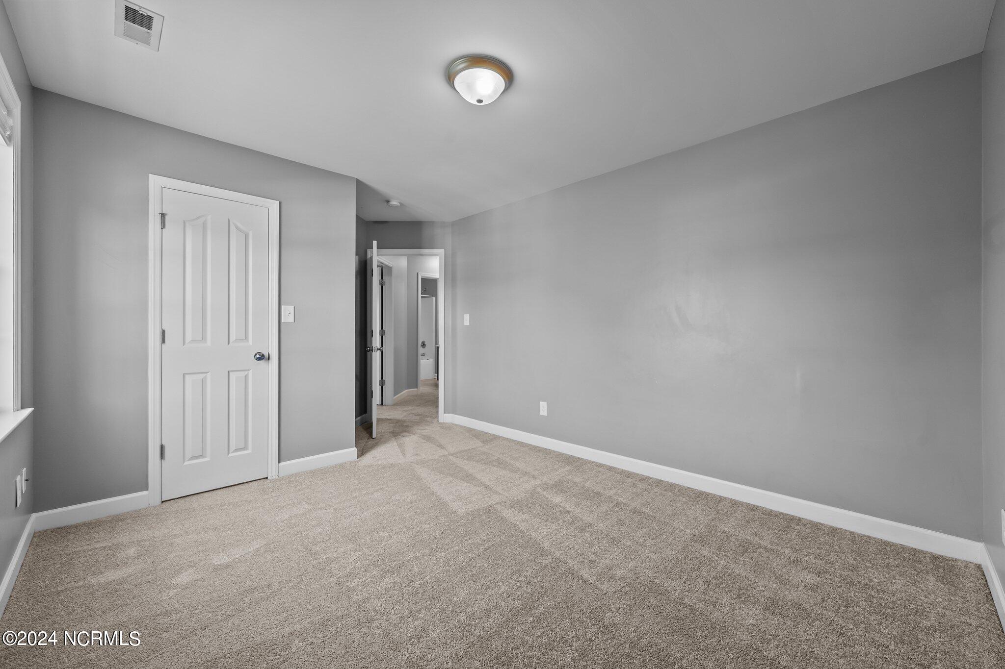210 Wedgefield Circle,Maple Hill