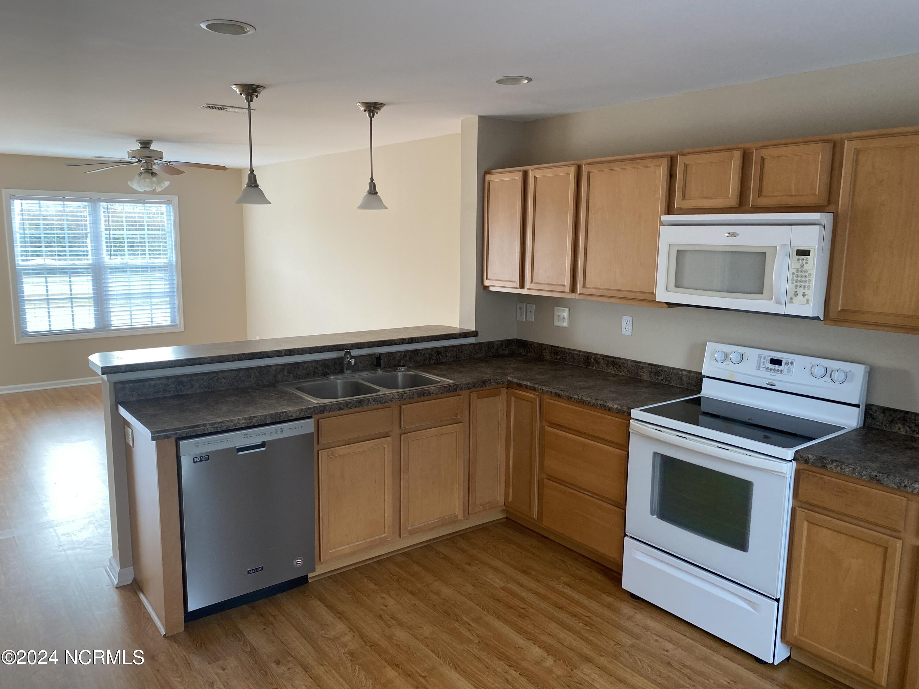 2202 Mayberry Loop Road 102,Morehead City