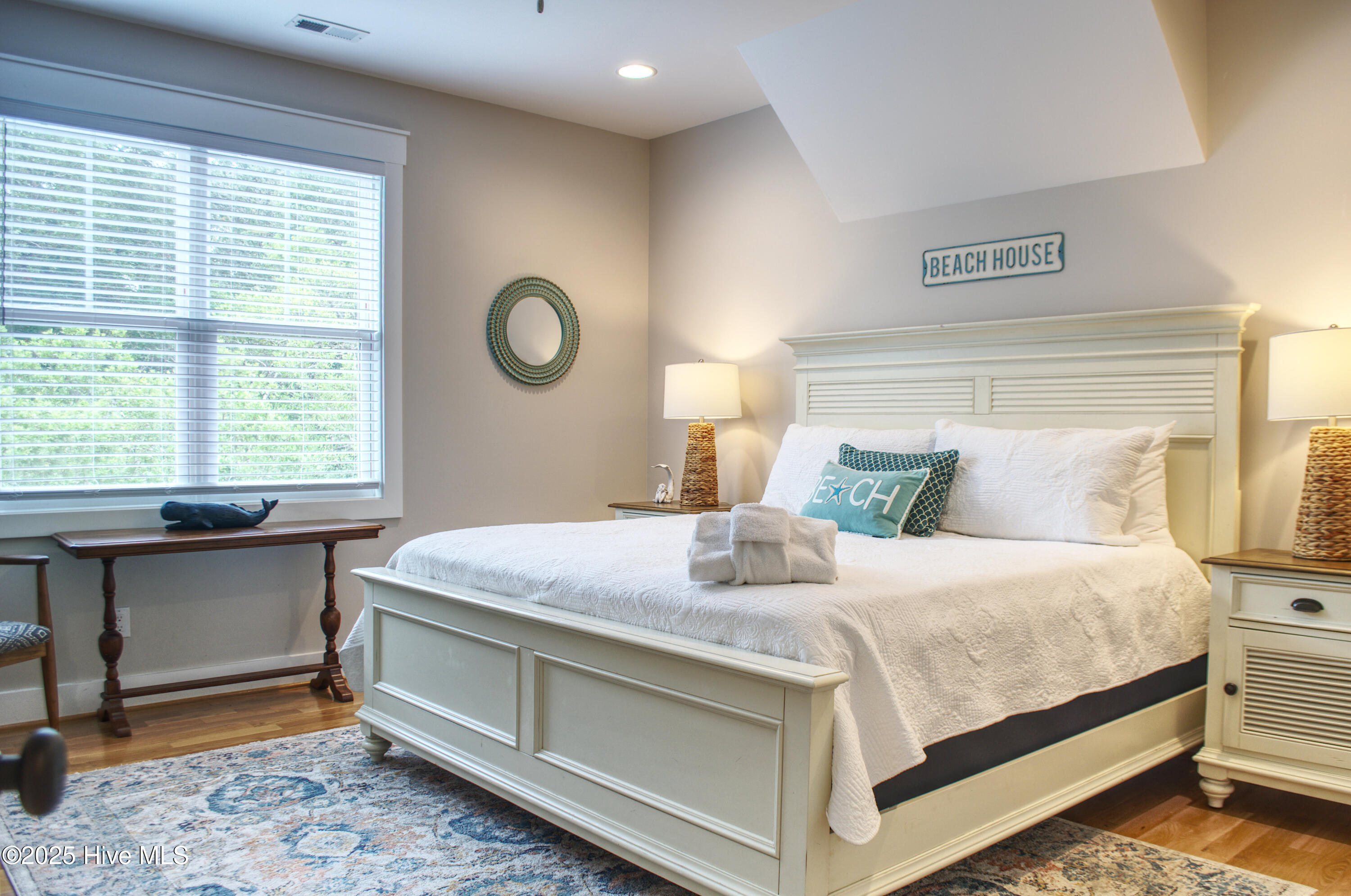 100526777 | Photo 32