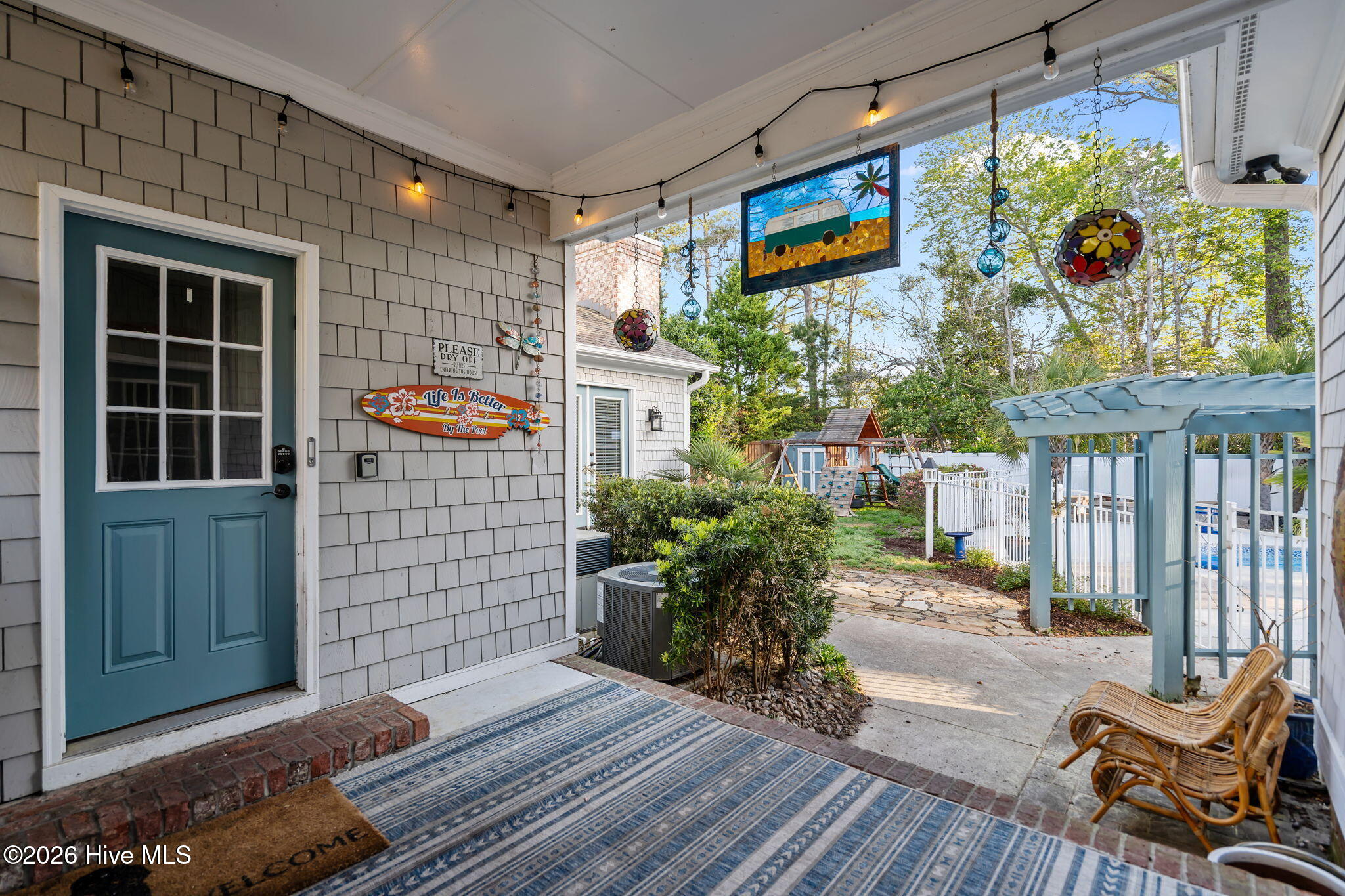 100565239 | Photo 51