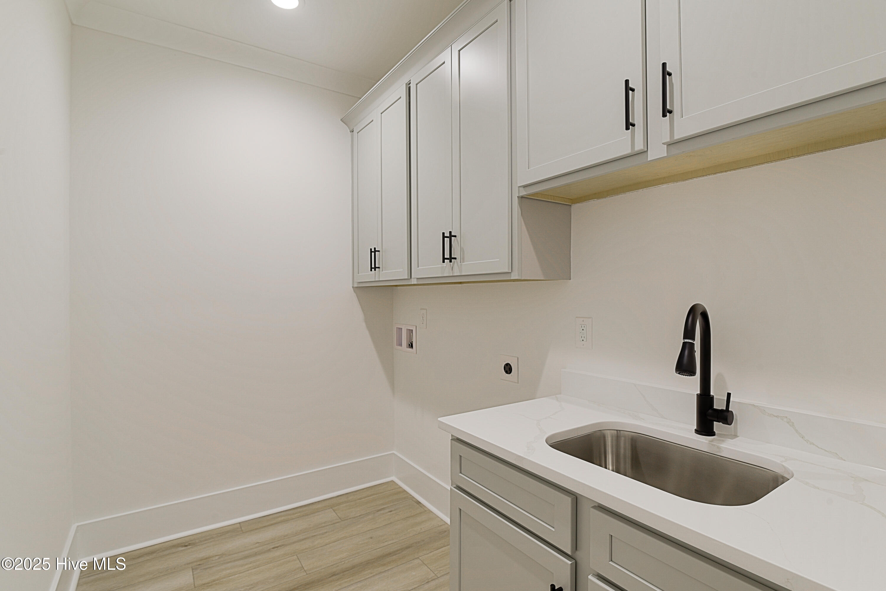 100541947 | Photo 17