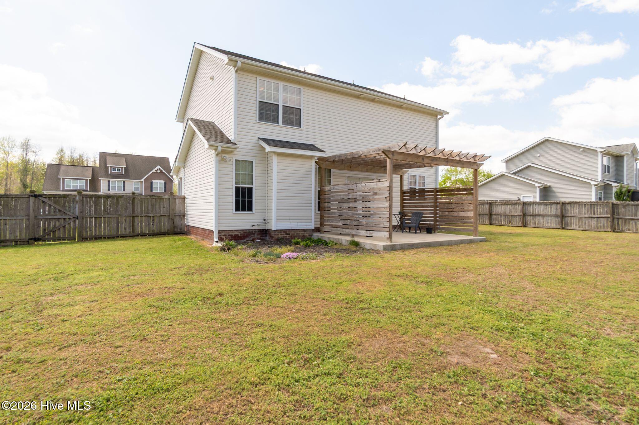 100565163 | Photo 41