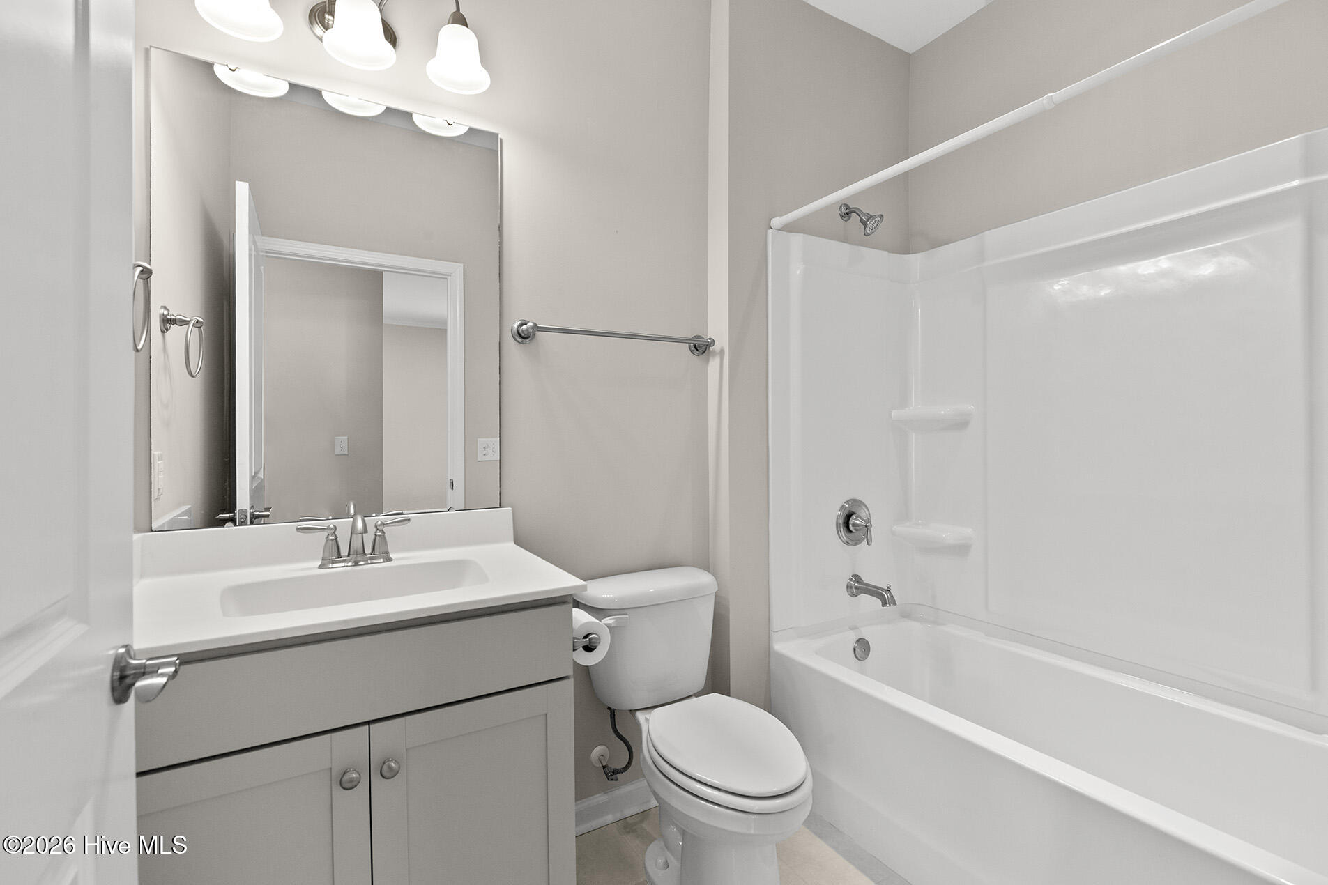 100554927 | Photo 33