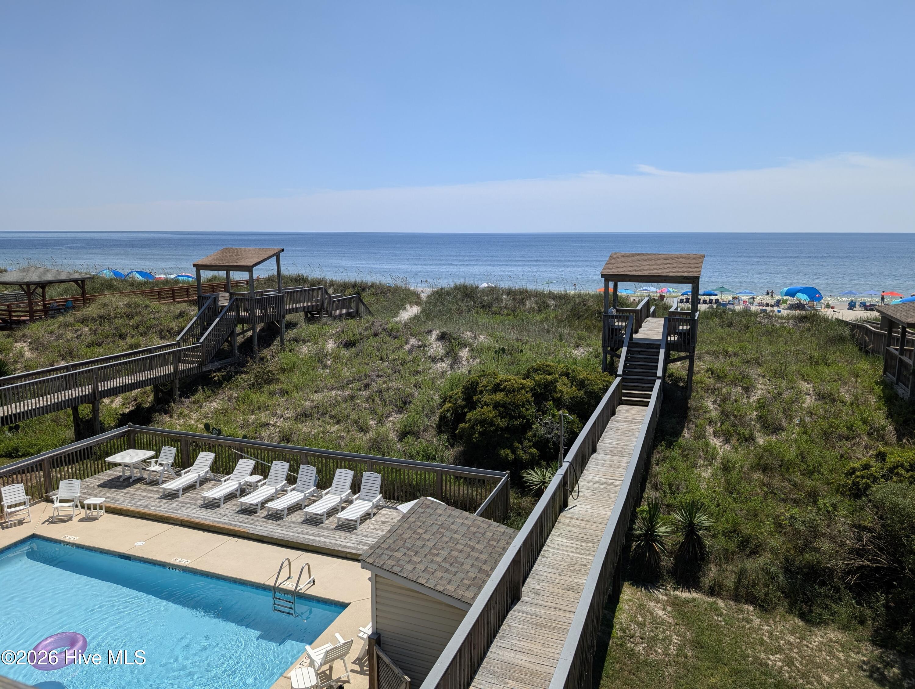 100564917 | Photo 52