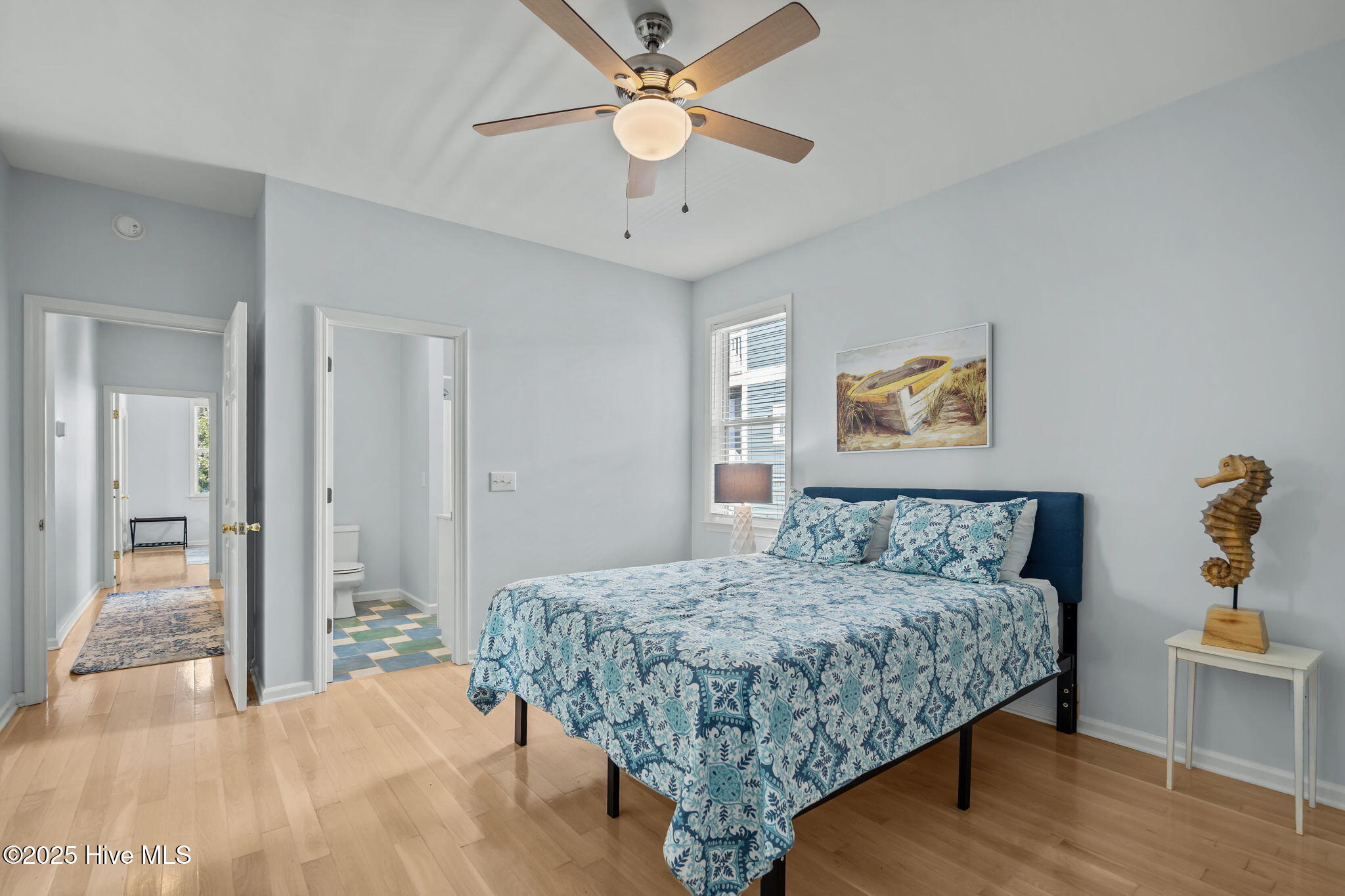 100542562 | Photo 25