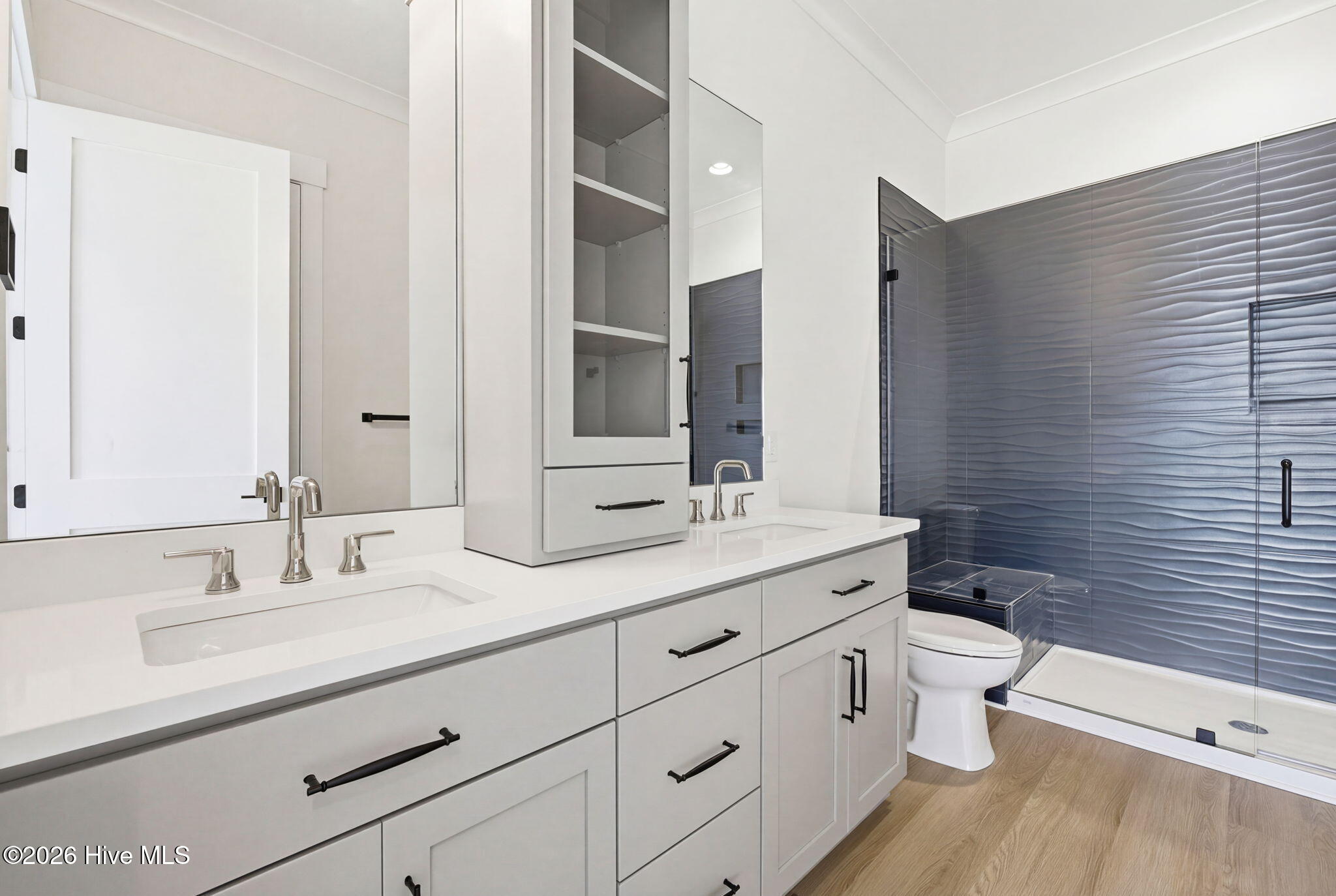 100564673 | Photo 21