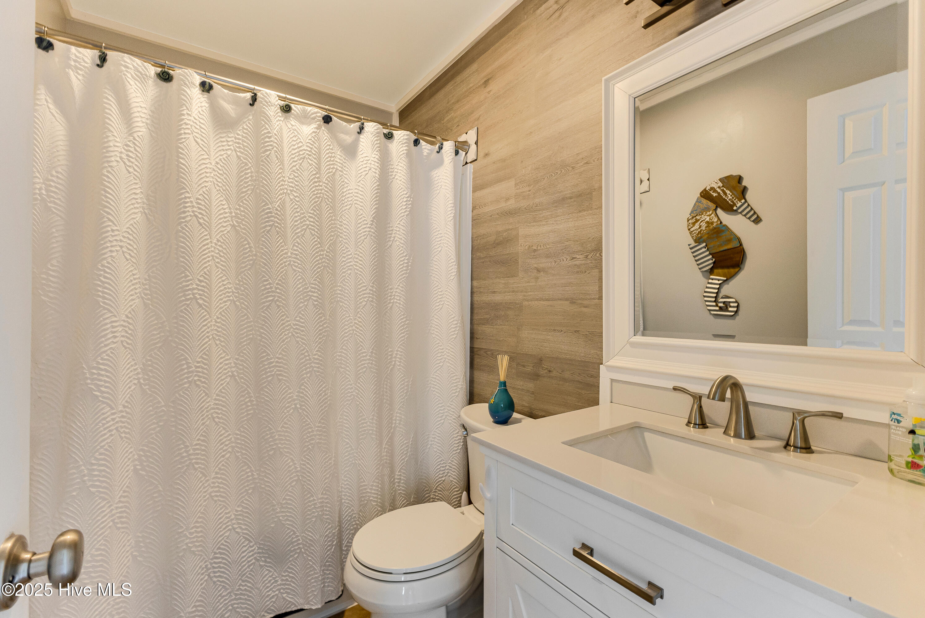 100523594 | Photo 22