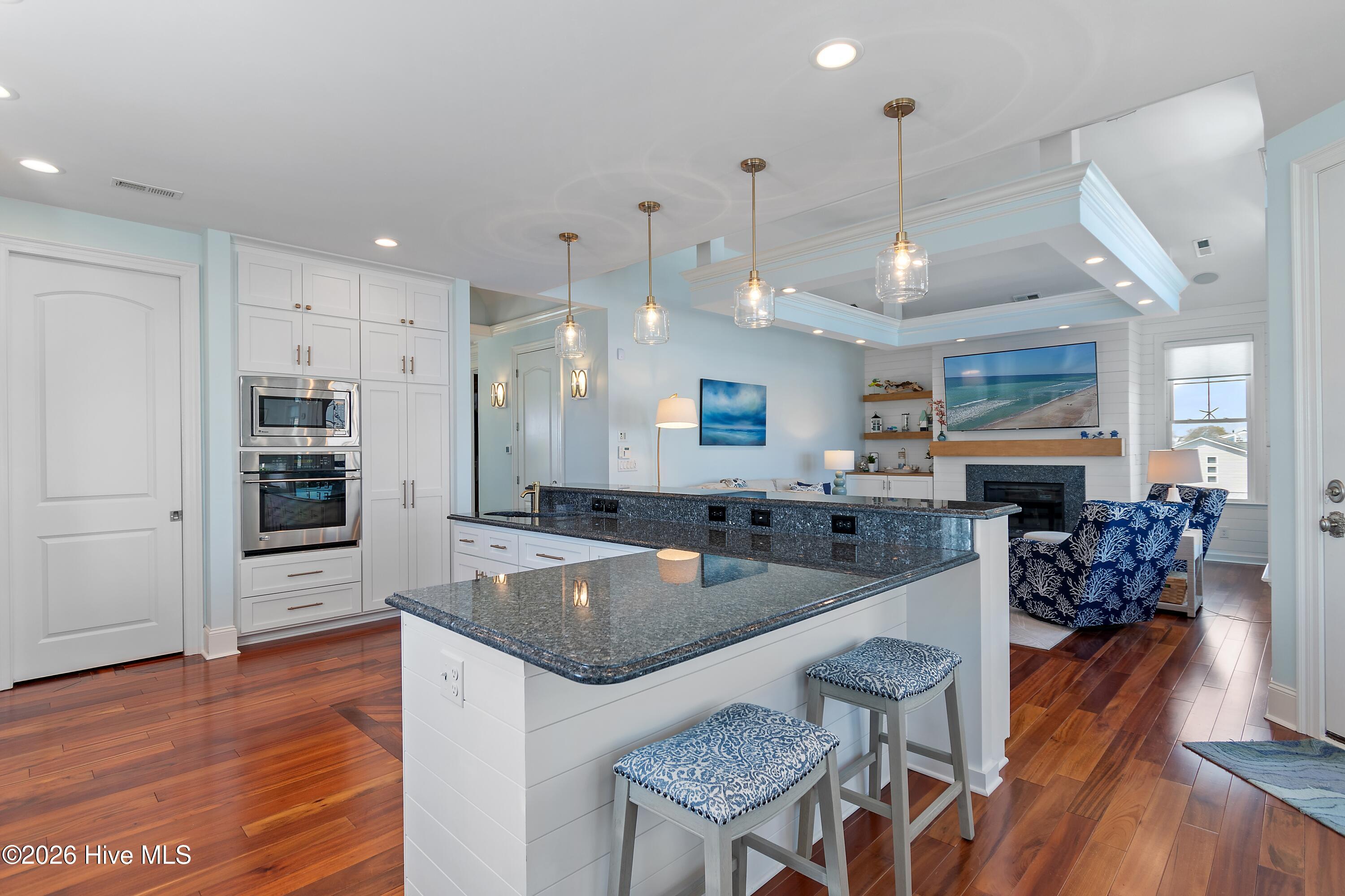 100562772 | Photo 26