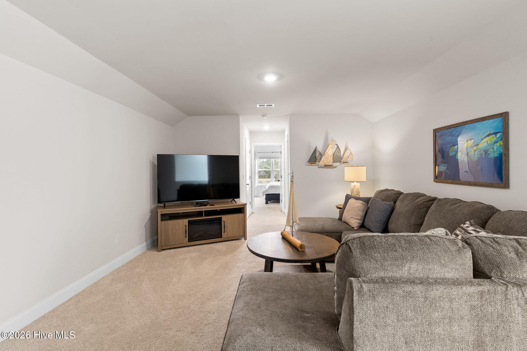 100555775 | Photo 35