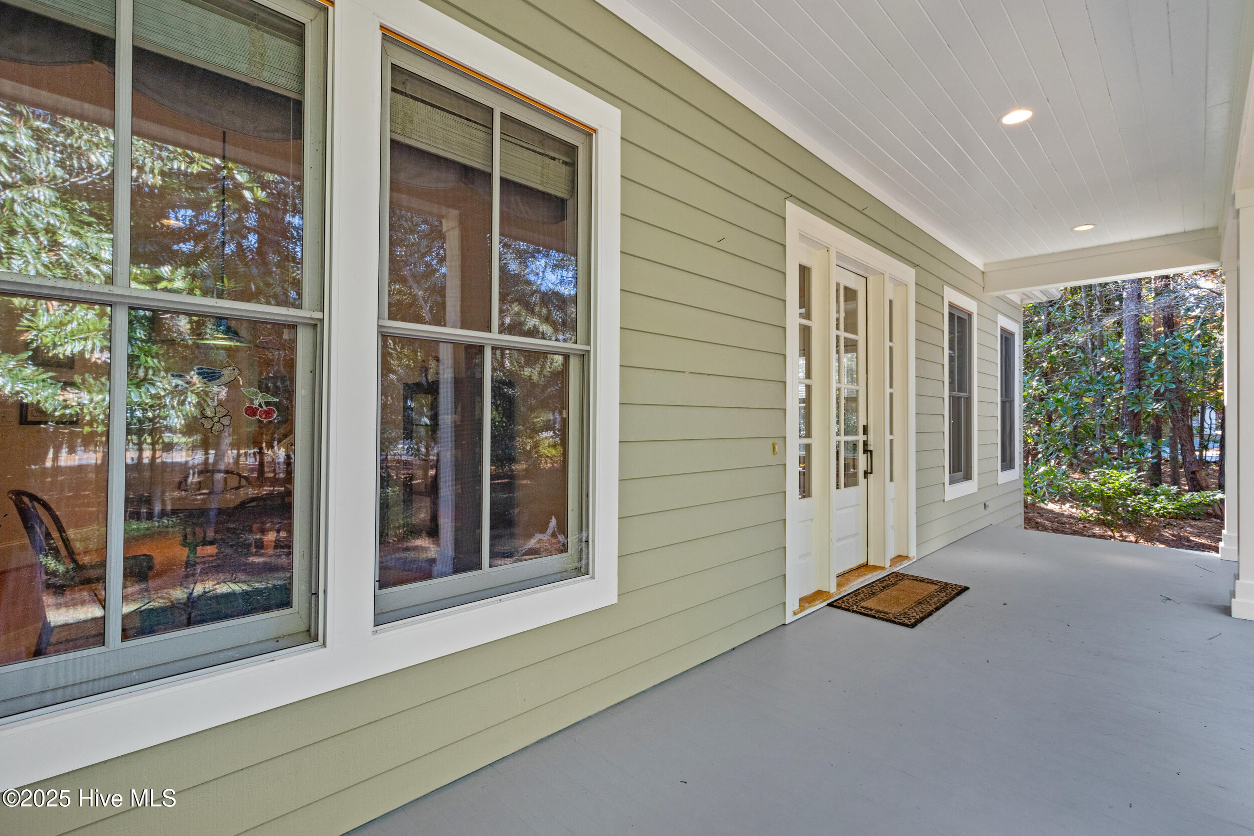 100540222 | Photo 12