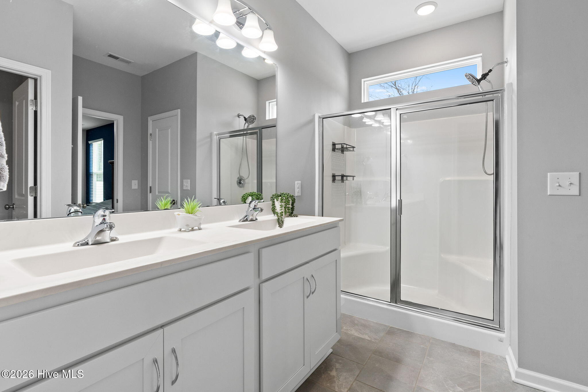 100559689 | Photo 20