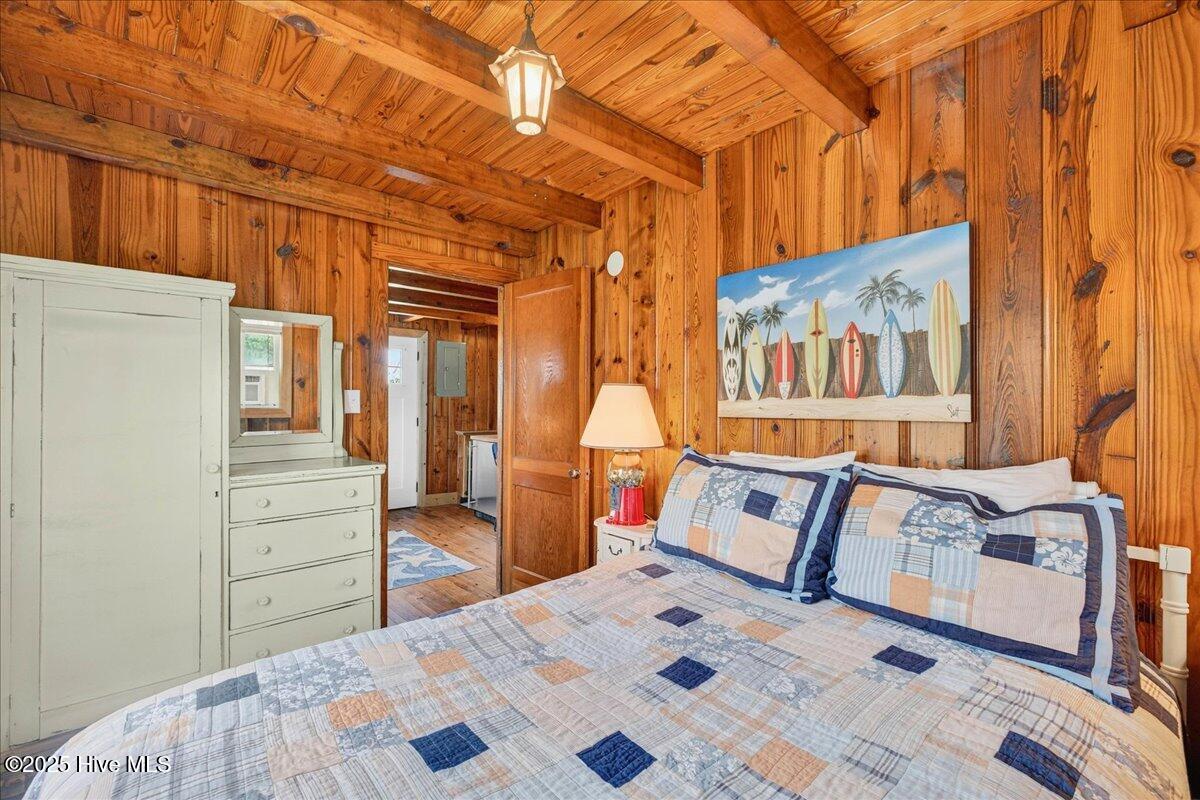 100527875 | Photo 46