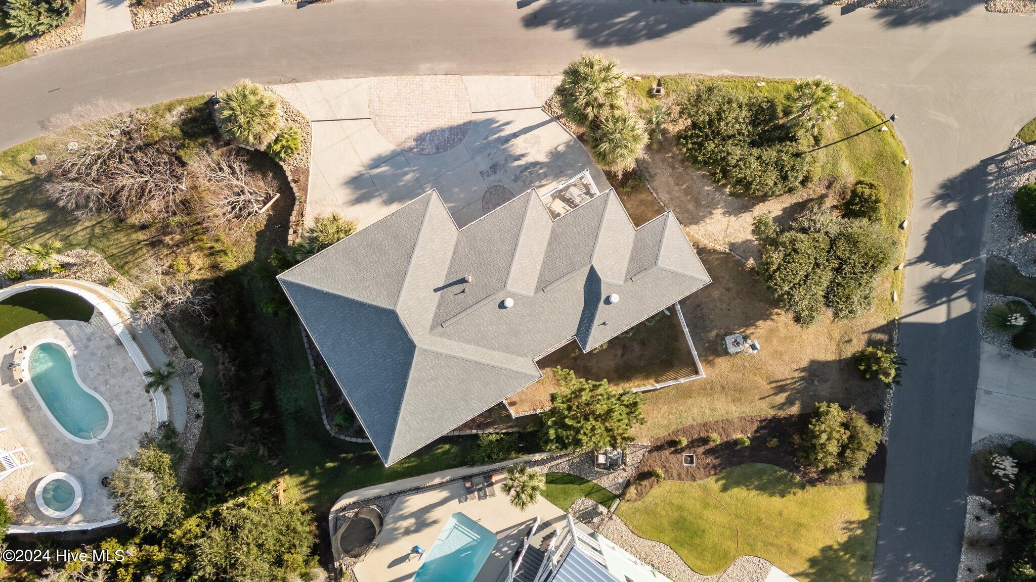 100476259 | Photo 48