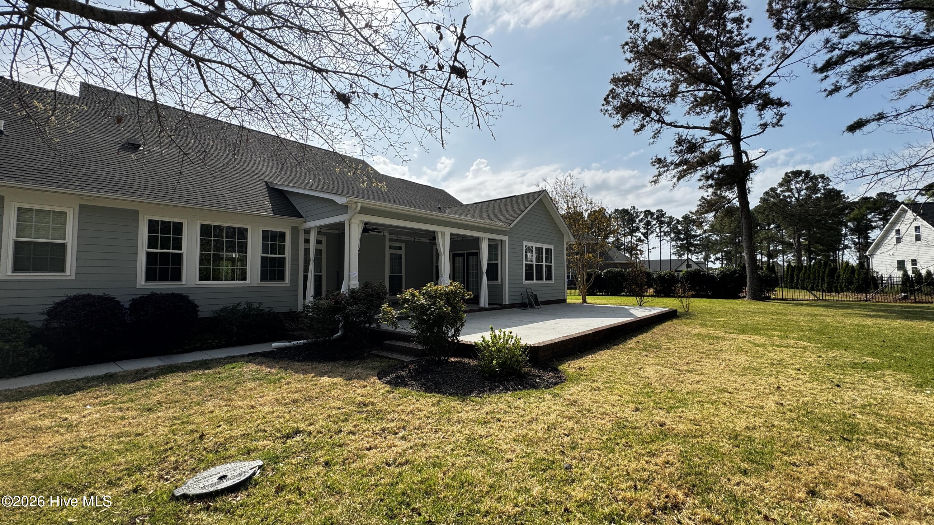 100565264 | Photo 43