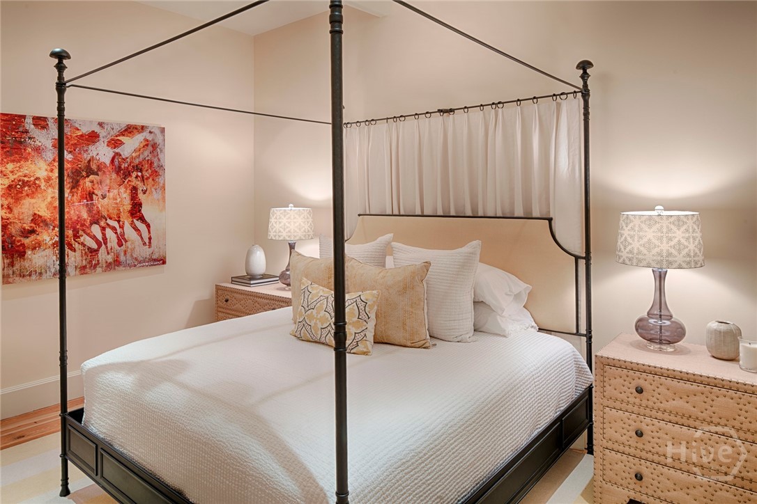 232 E Broughton Street, Savannah, GA, 31401