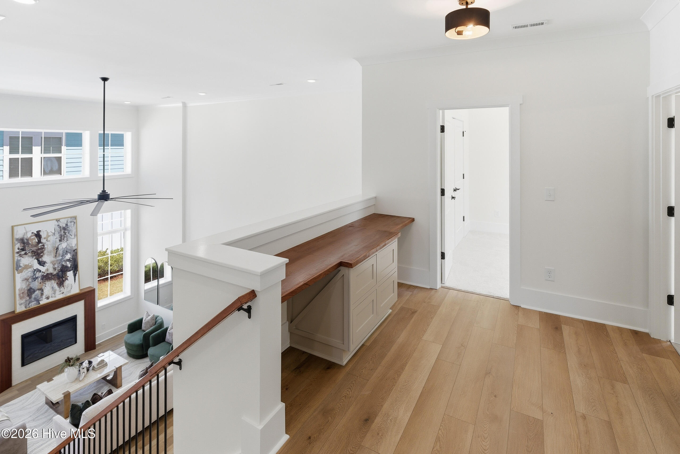 100564913 | Photo 40