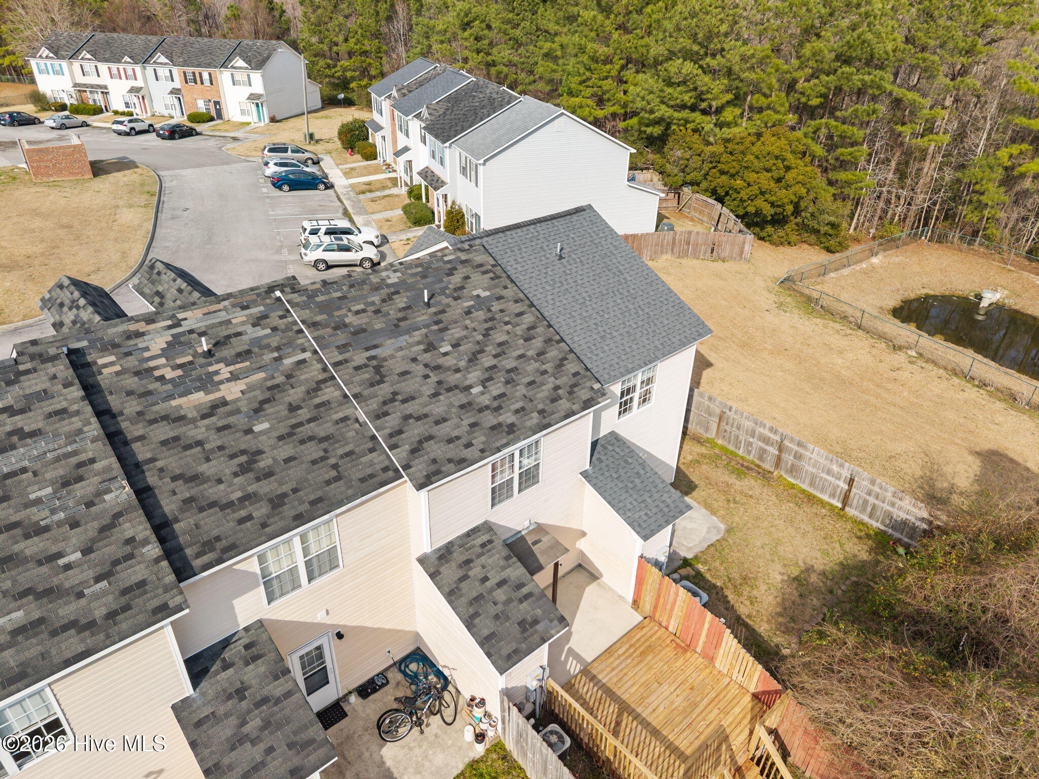 100553765 | Photo 38