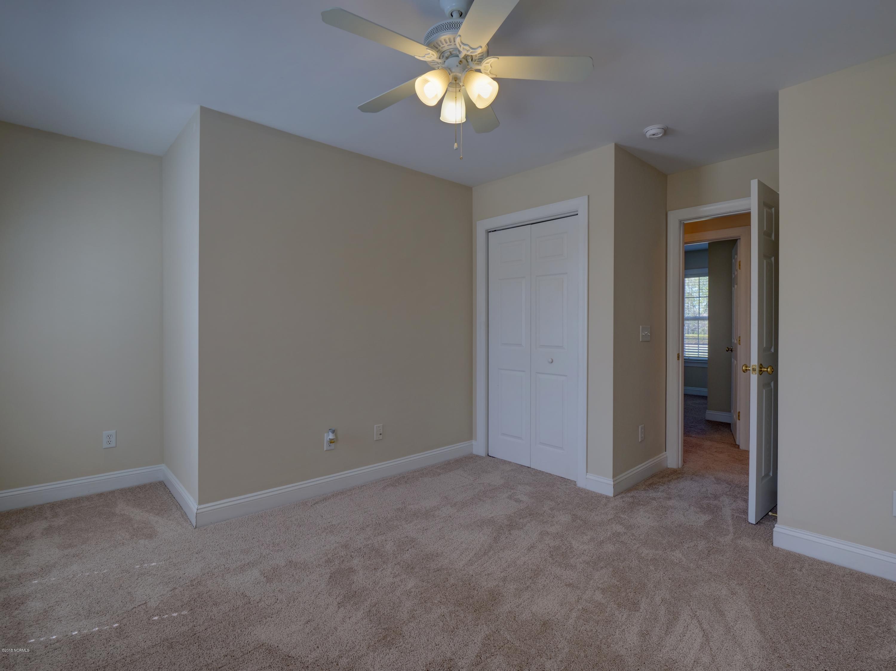 100541932 | Photo 26