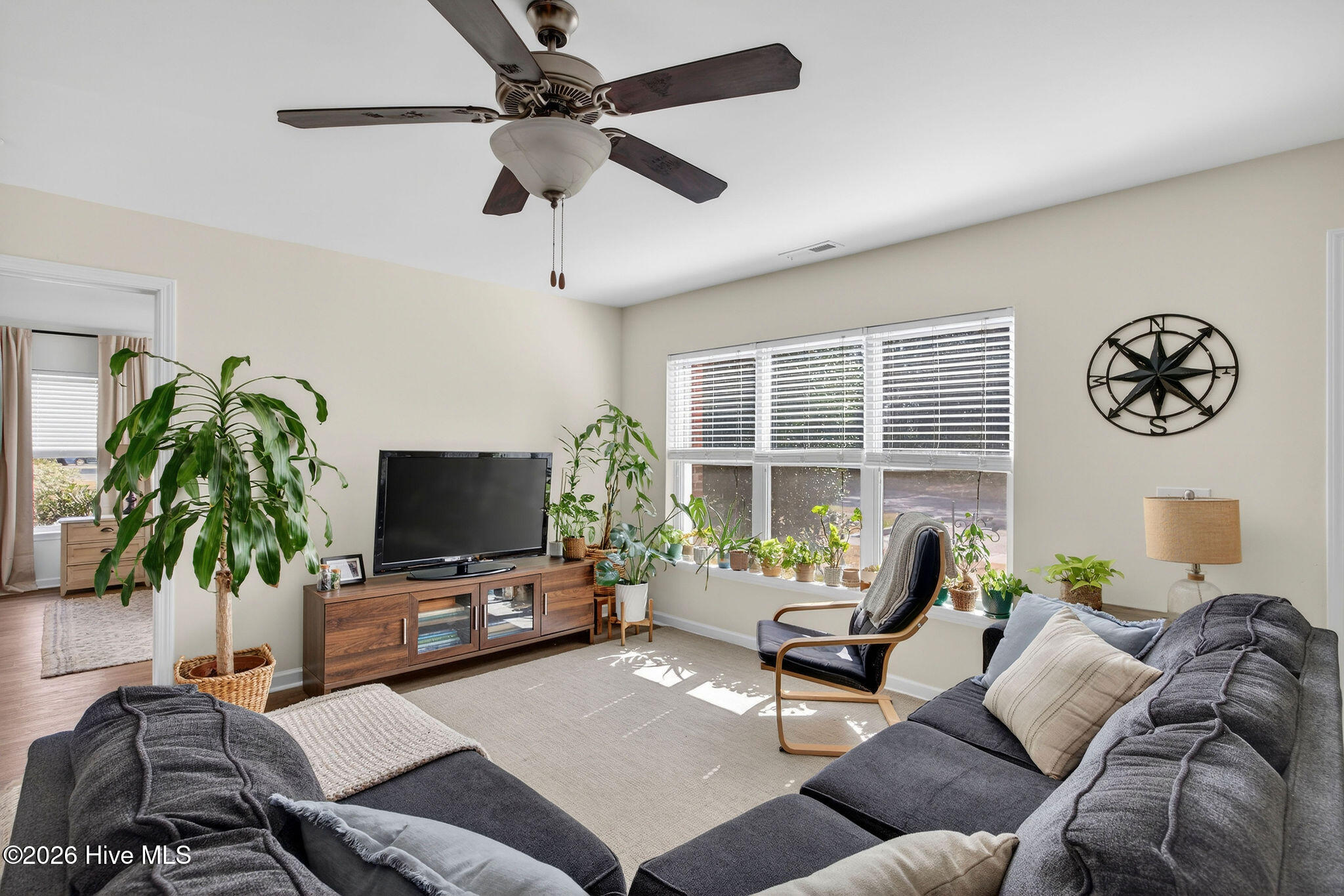 100559380 | Photo 10