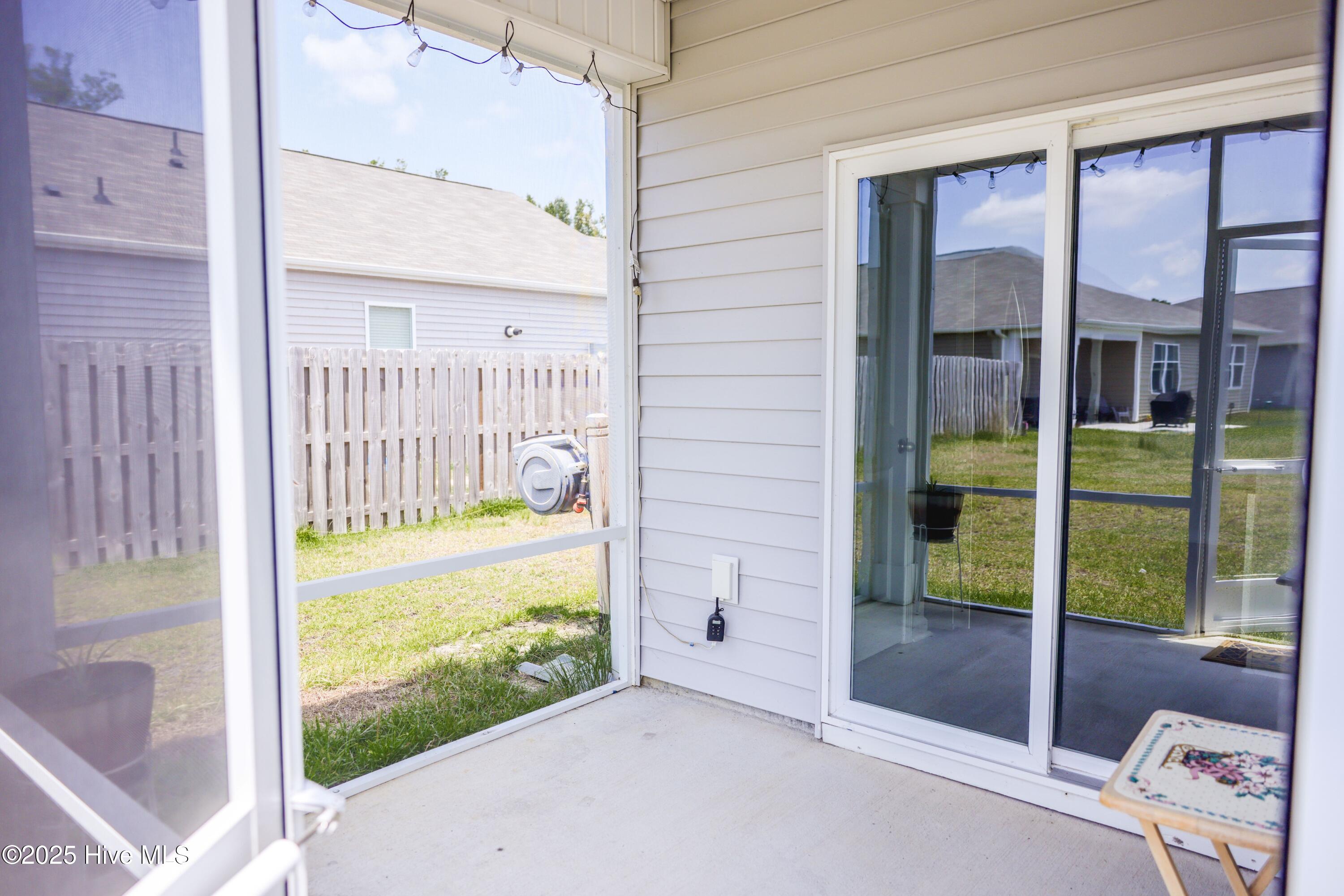 100532856 | Photo 22