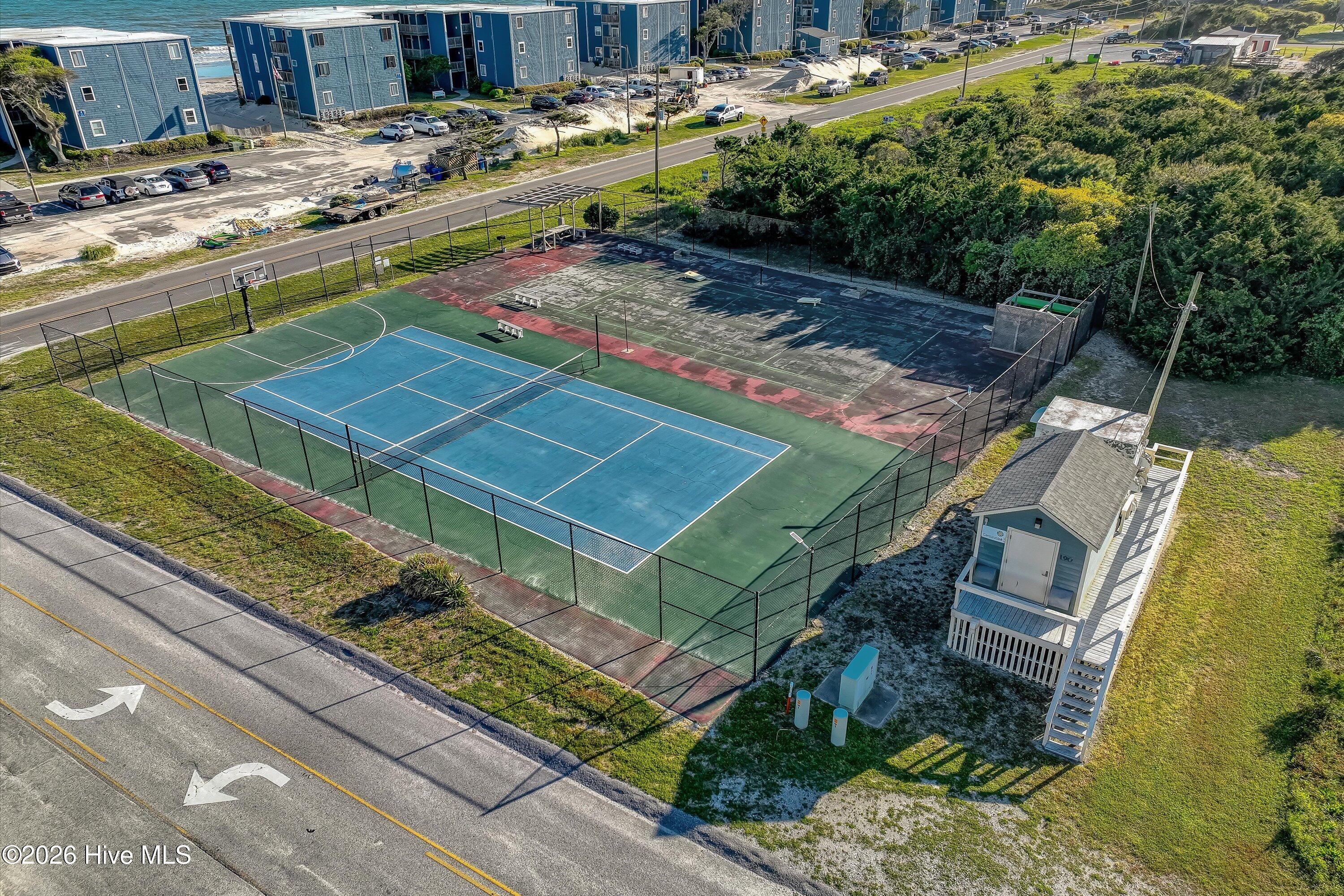 100551405 | Photo 50