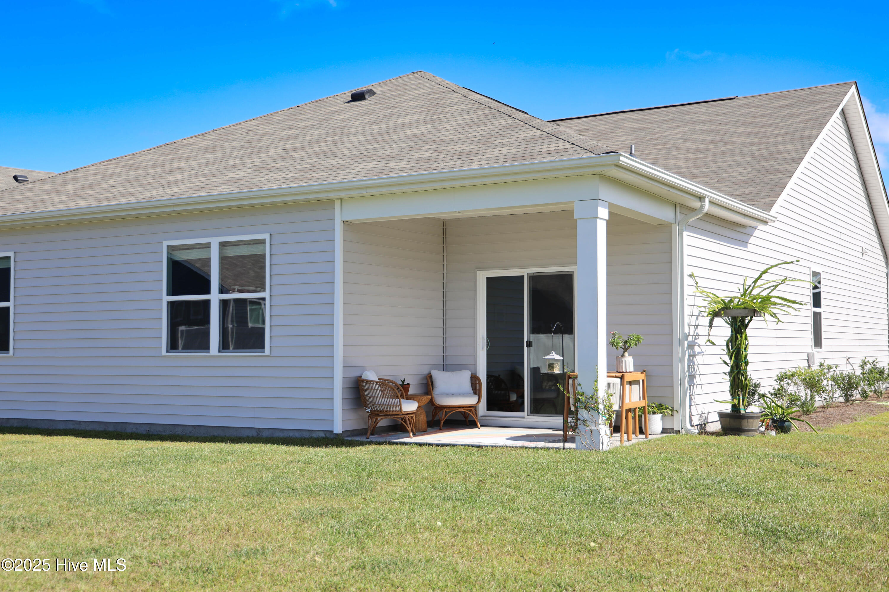 100535108 | Photo 34