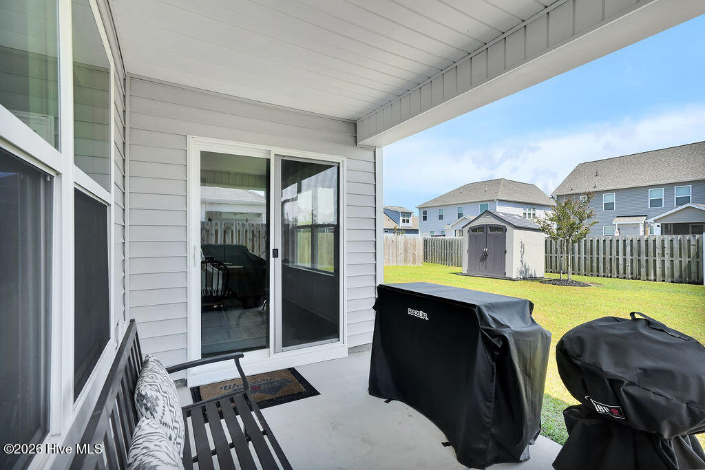 100569698 | Photo 26