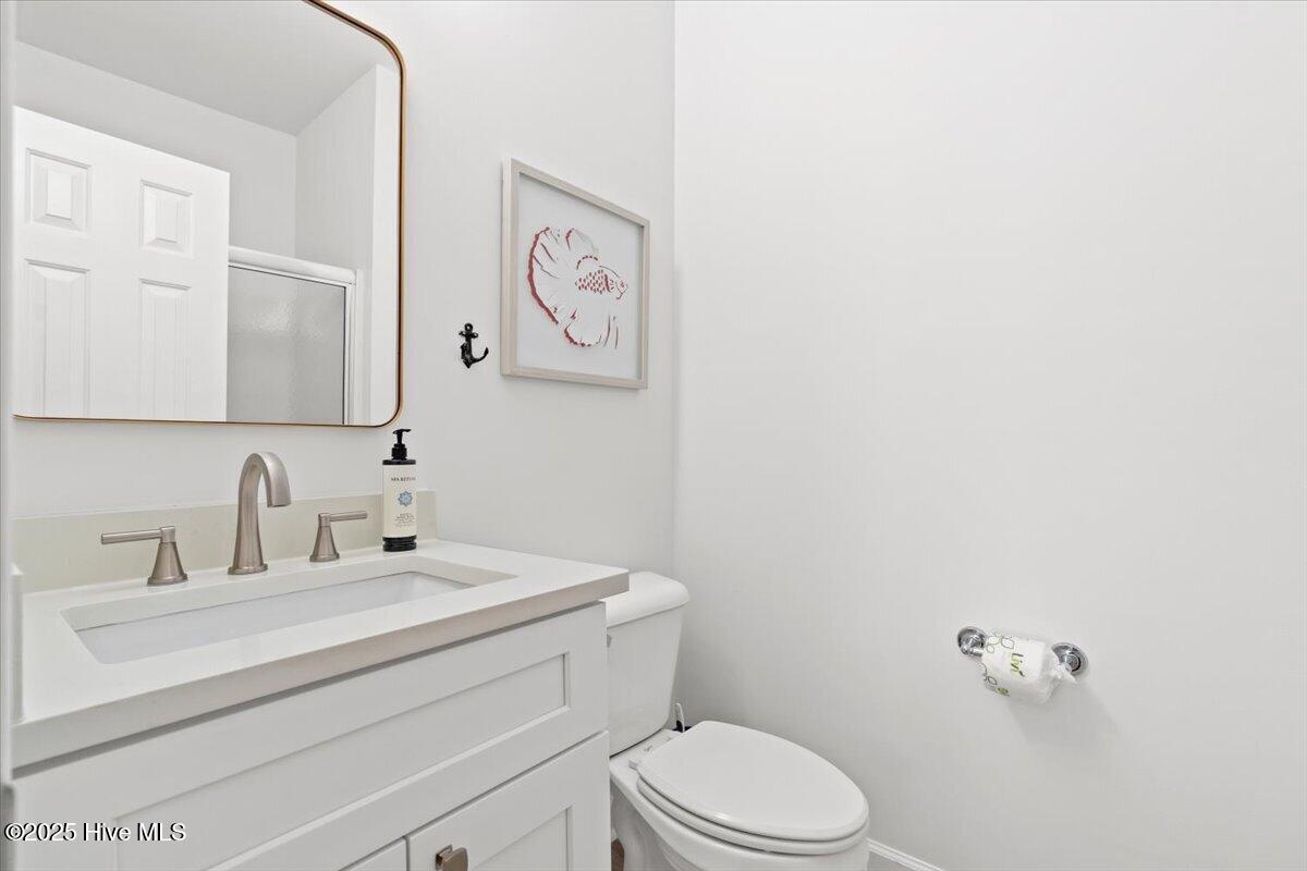 100540998 | Photo 26