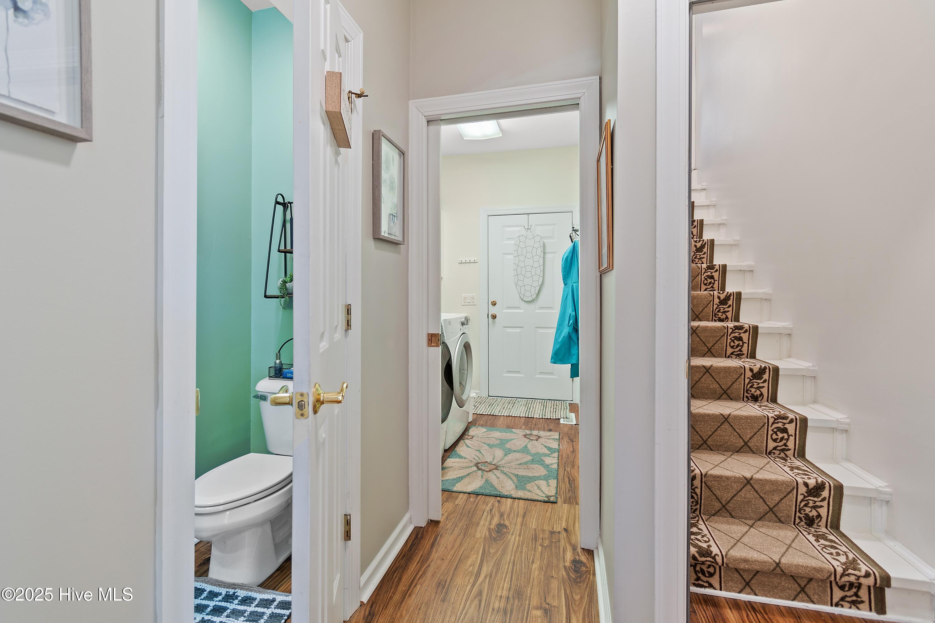 100550149 | Photo 33