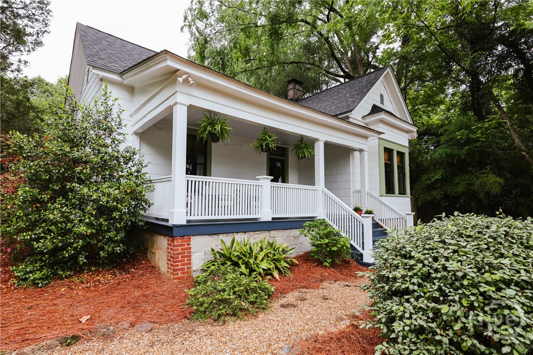 905 Oglethorpe Avenue