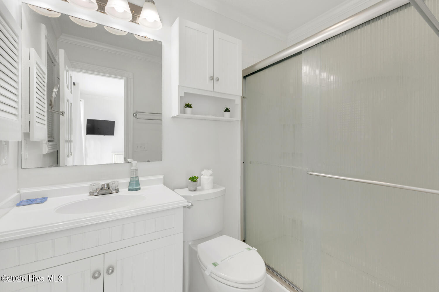 100569348 | Photo 25