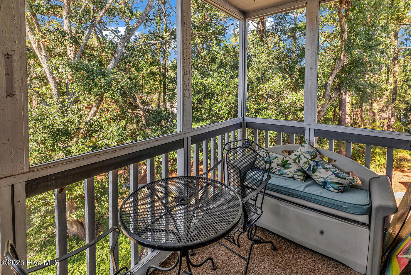 100537192 | Photo 18