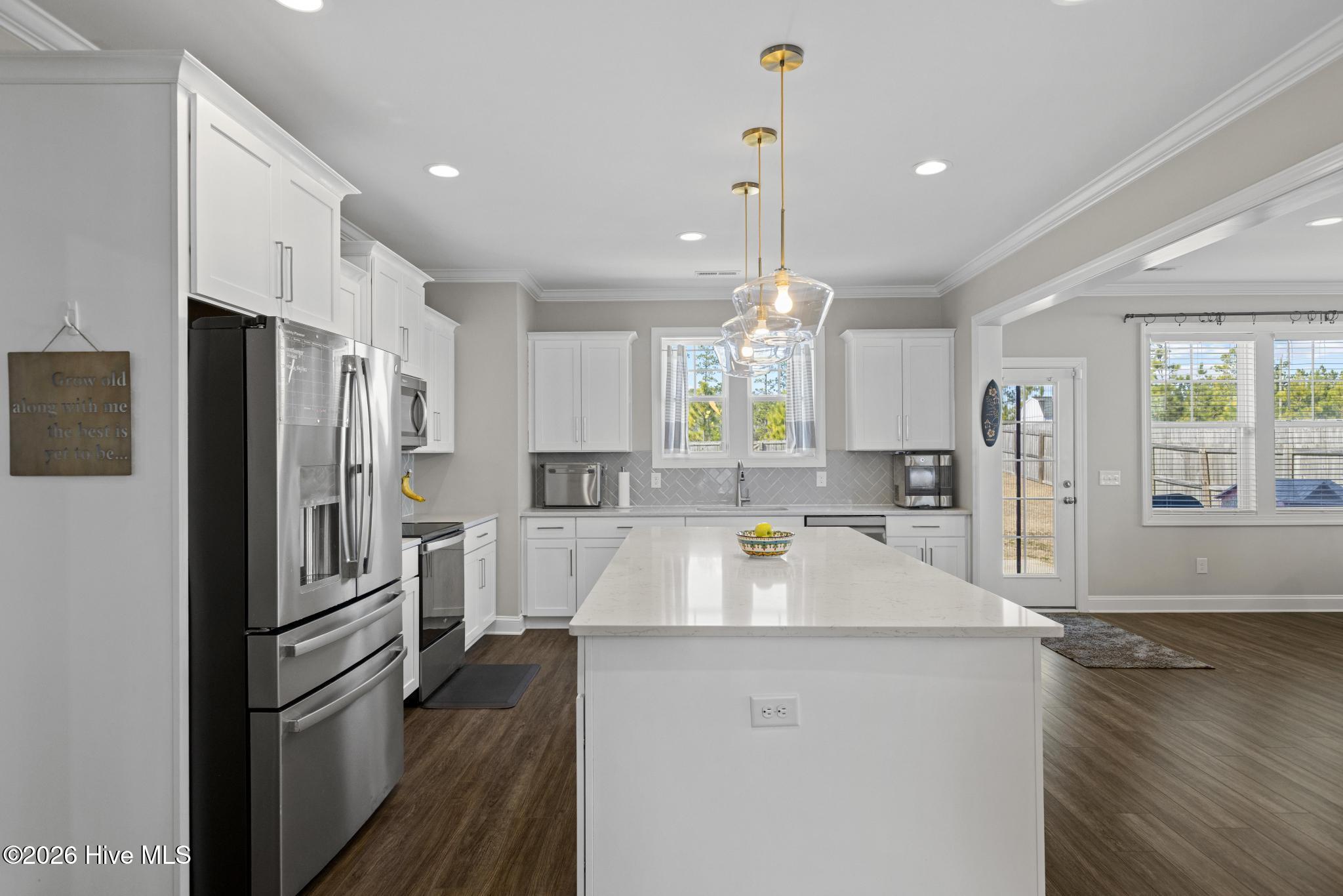 100557095 | Photo 10