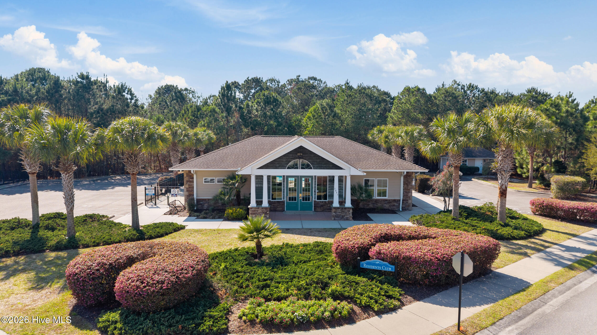 100557196 | Photo 39