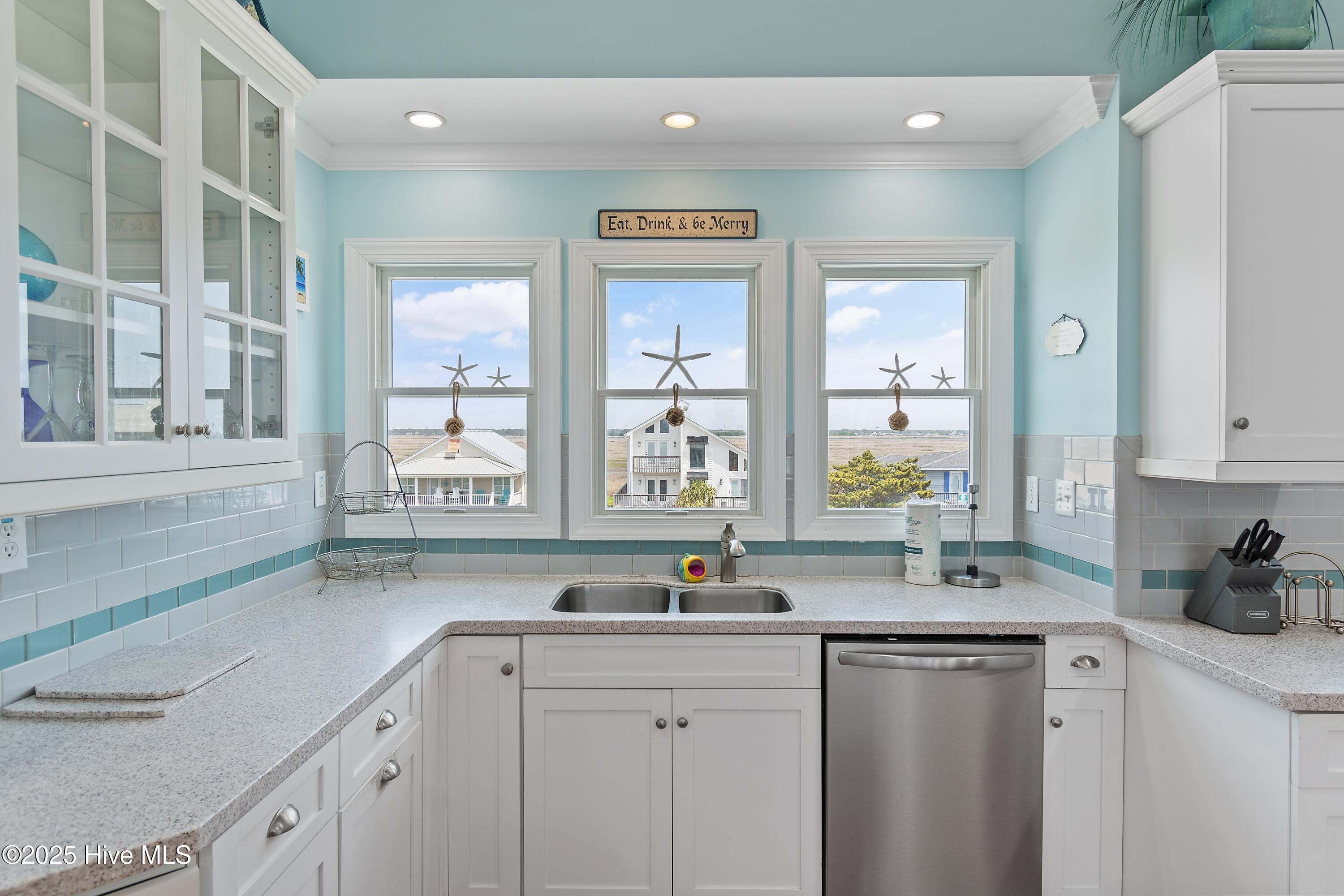 100504065 | Photo 30