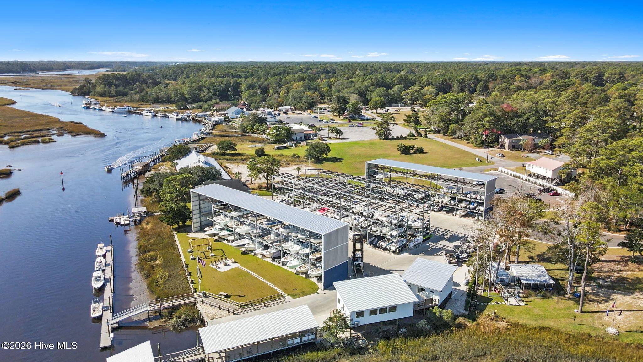 100559407 | Photo 55