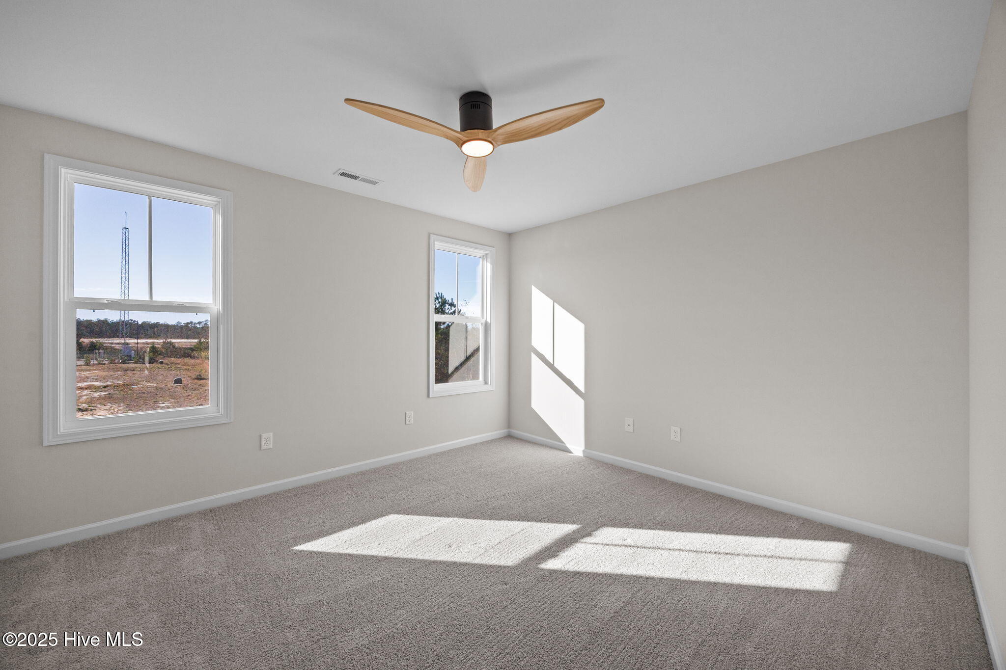 100545459 | Photo 28