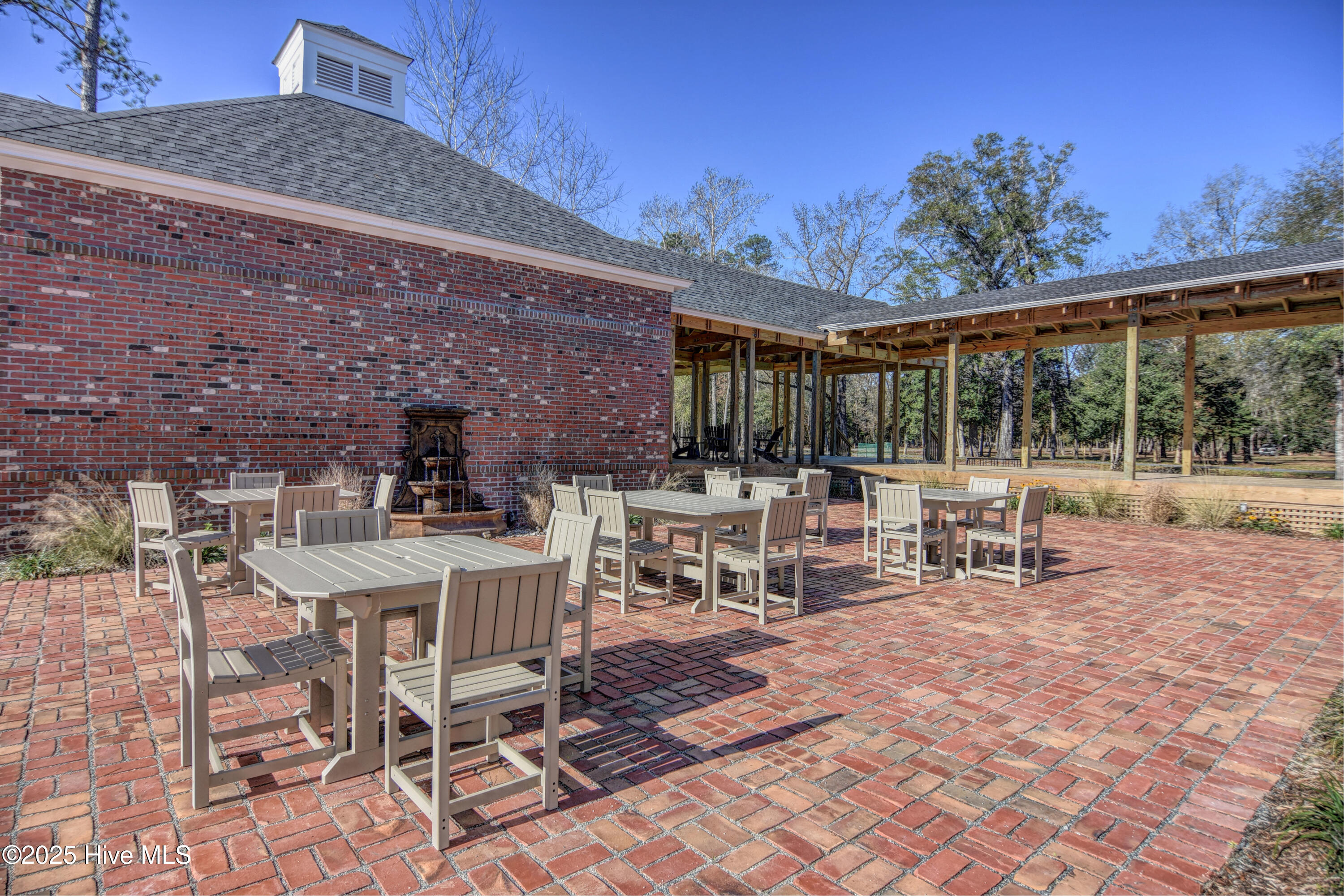 100534393 | Photo 89