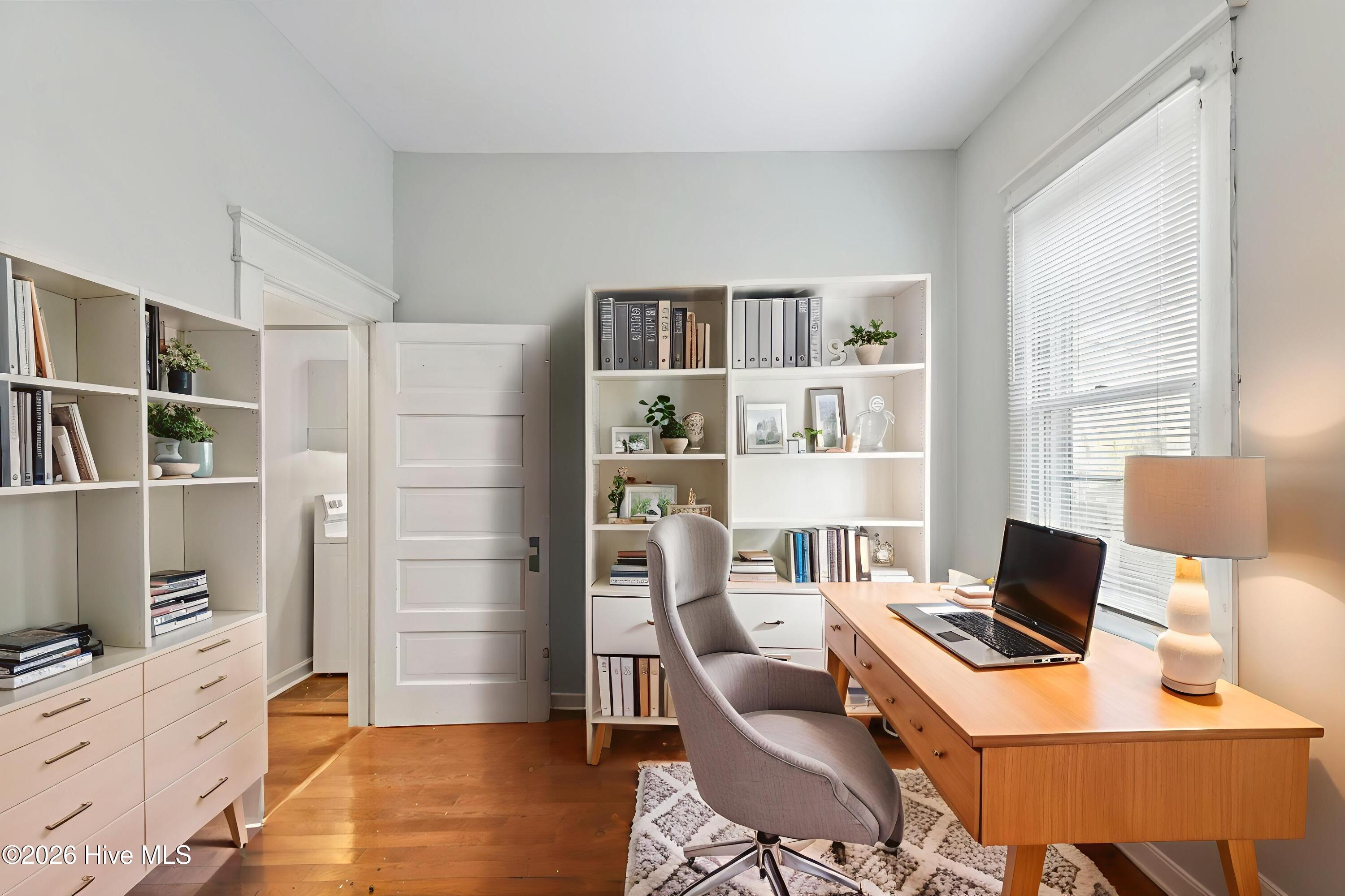 100549514 | Photo 35