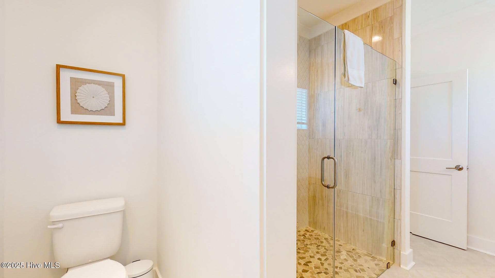 100560716 | Photo 58