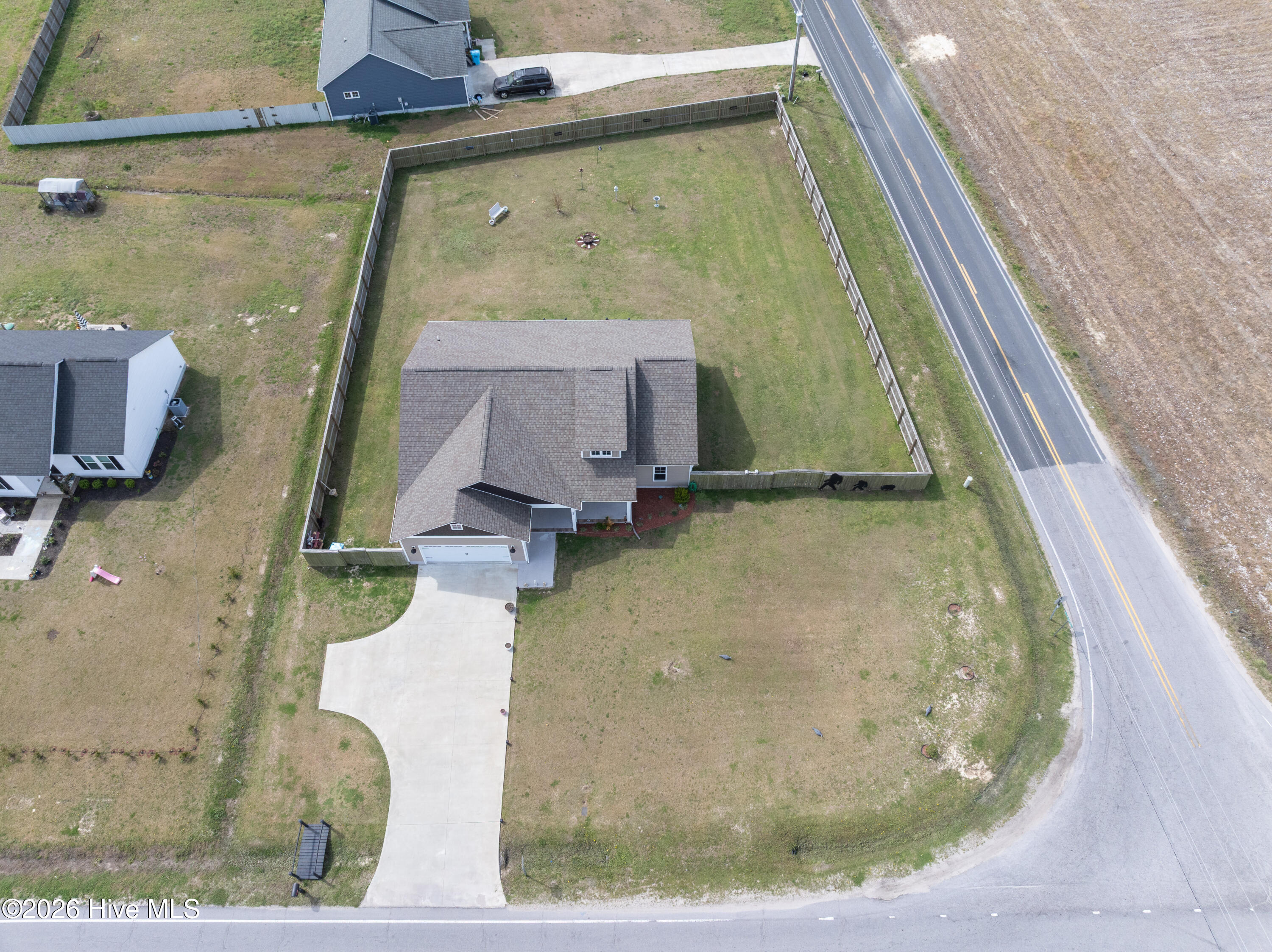 100563882 | Photo 33