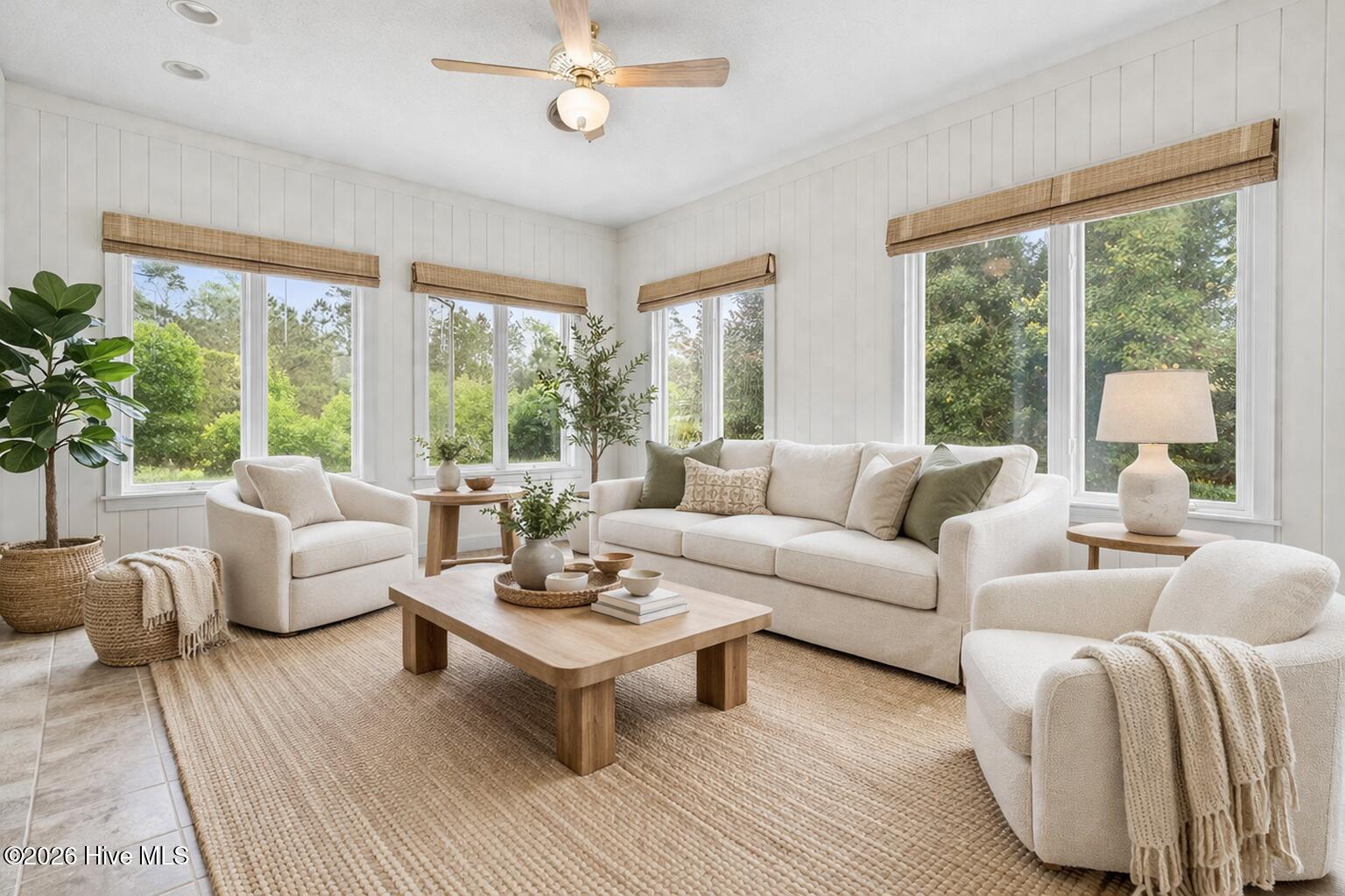 100550384 | Photo 13