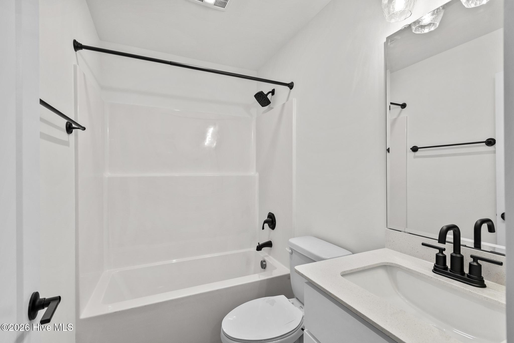 100567238 | Photo 27